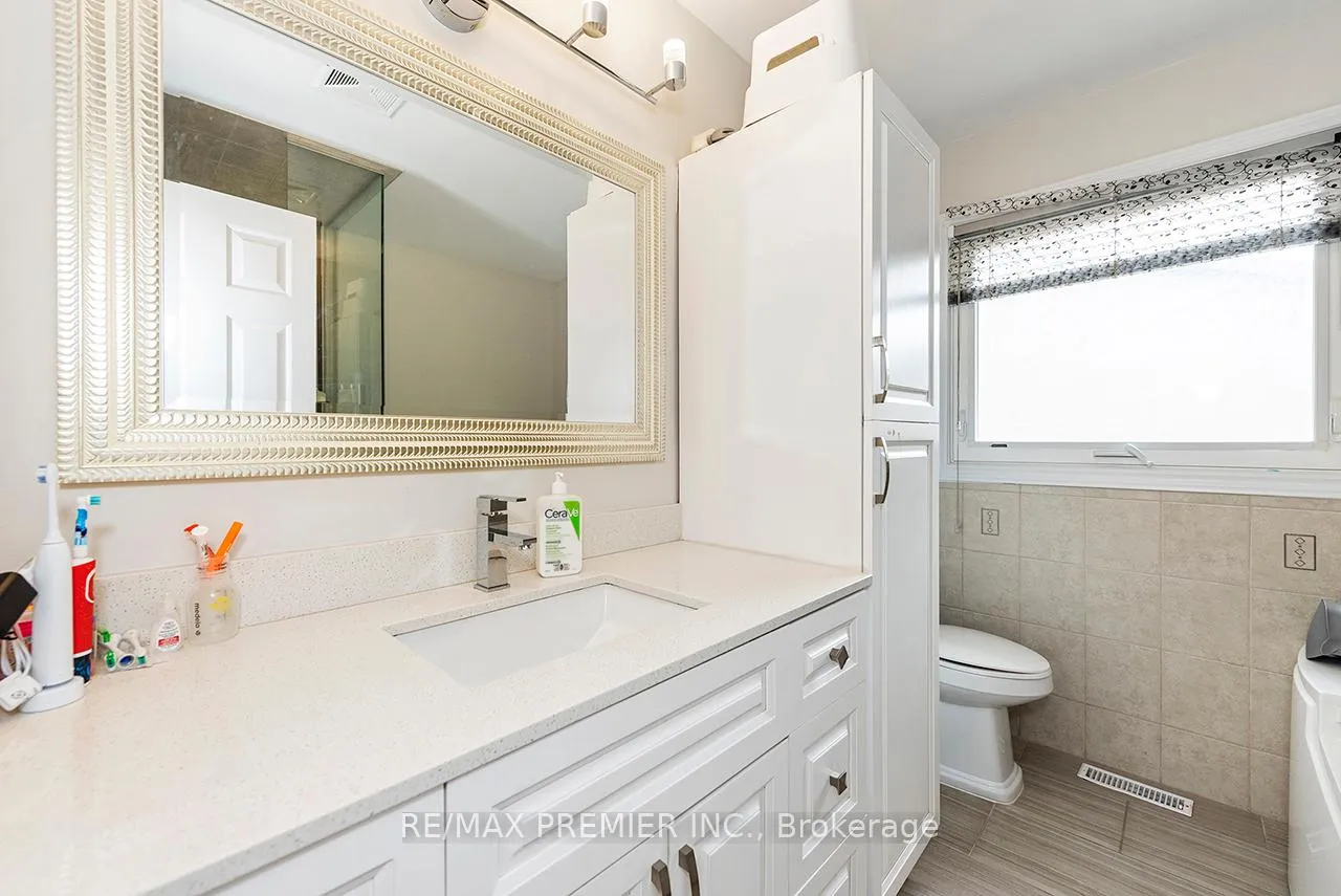 Photo 28 of 4 Bourbon Road, Vaughan, East Woodbridge — HOMEH