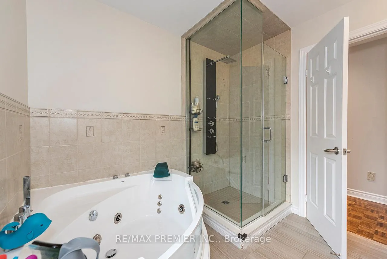 Photo 29 of 4 Bourbon Road, Vaughan, East Woodbridge — HOMEH