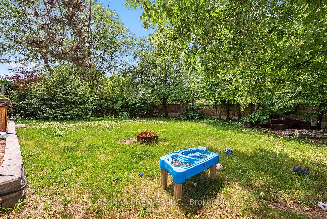 Photo 42 of 4 Bourbon Road, Vaughan, East Woodbridge — HOMEH