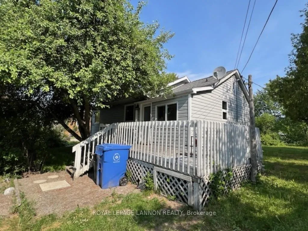 Front of 129 Prince Street