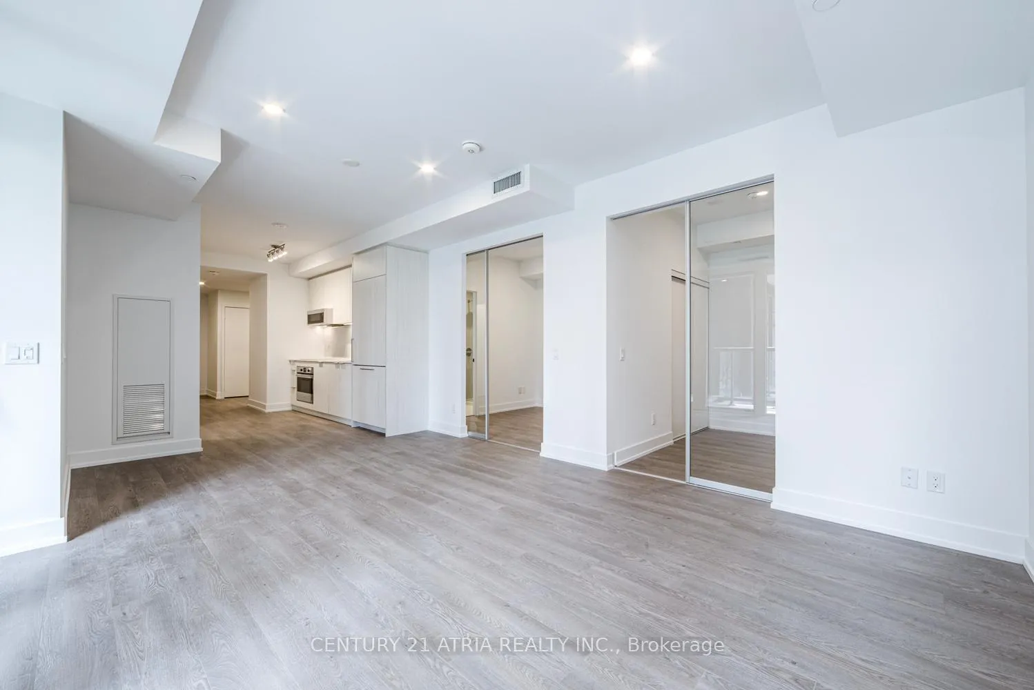 Photo 8 of Unit 819, 308 Jarvis Street, Toronto, Waterfront Communities — HOMEH