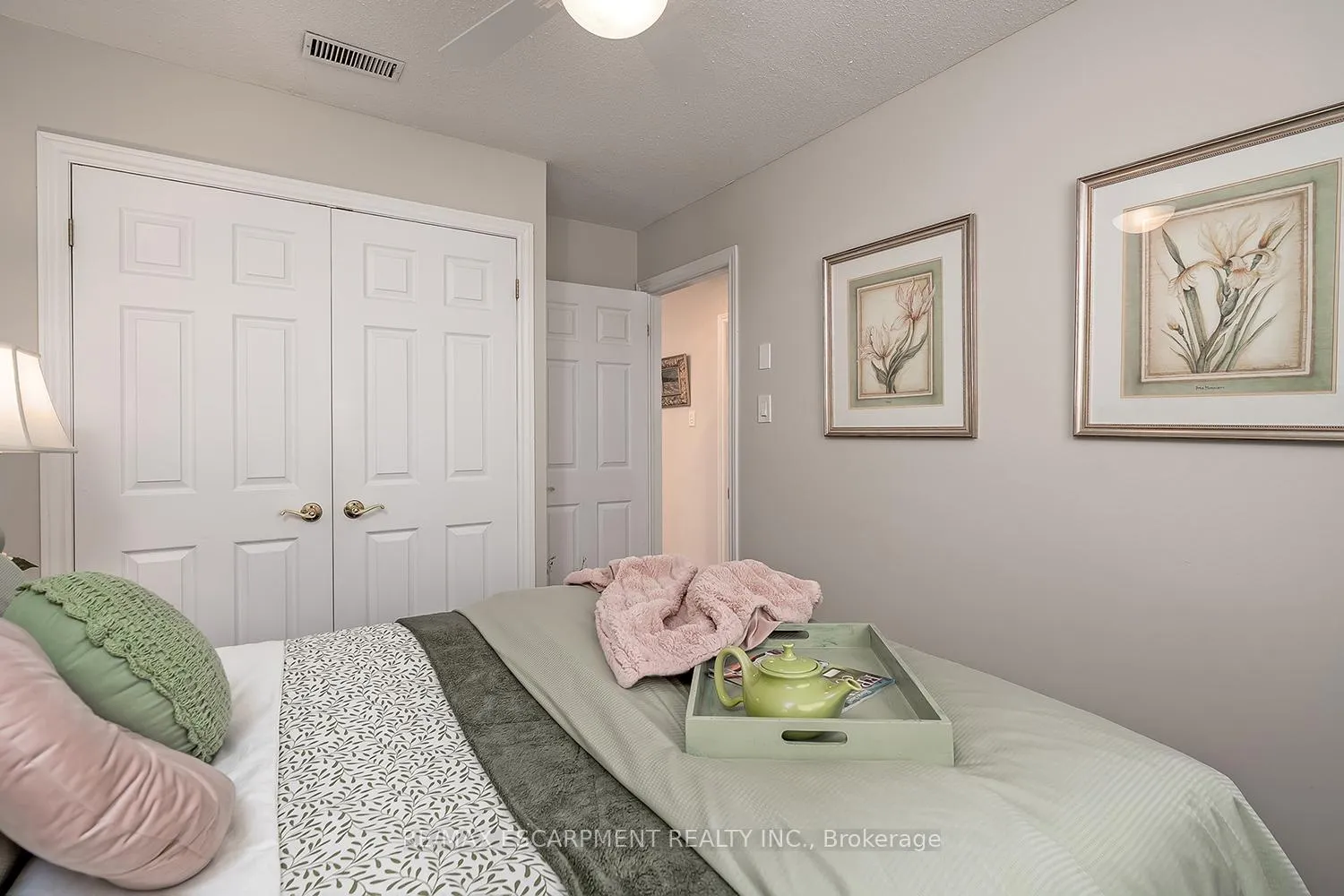 Photo 25 of Unit 5, 1580 Kerns Road, Burlington, Tyandaga — HOMEH