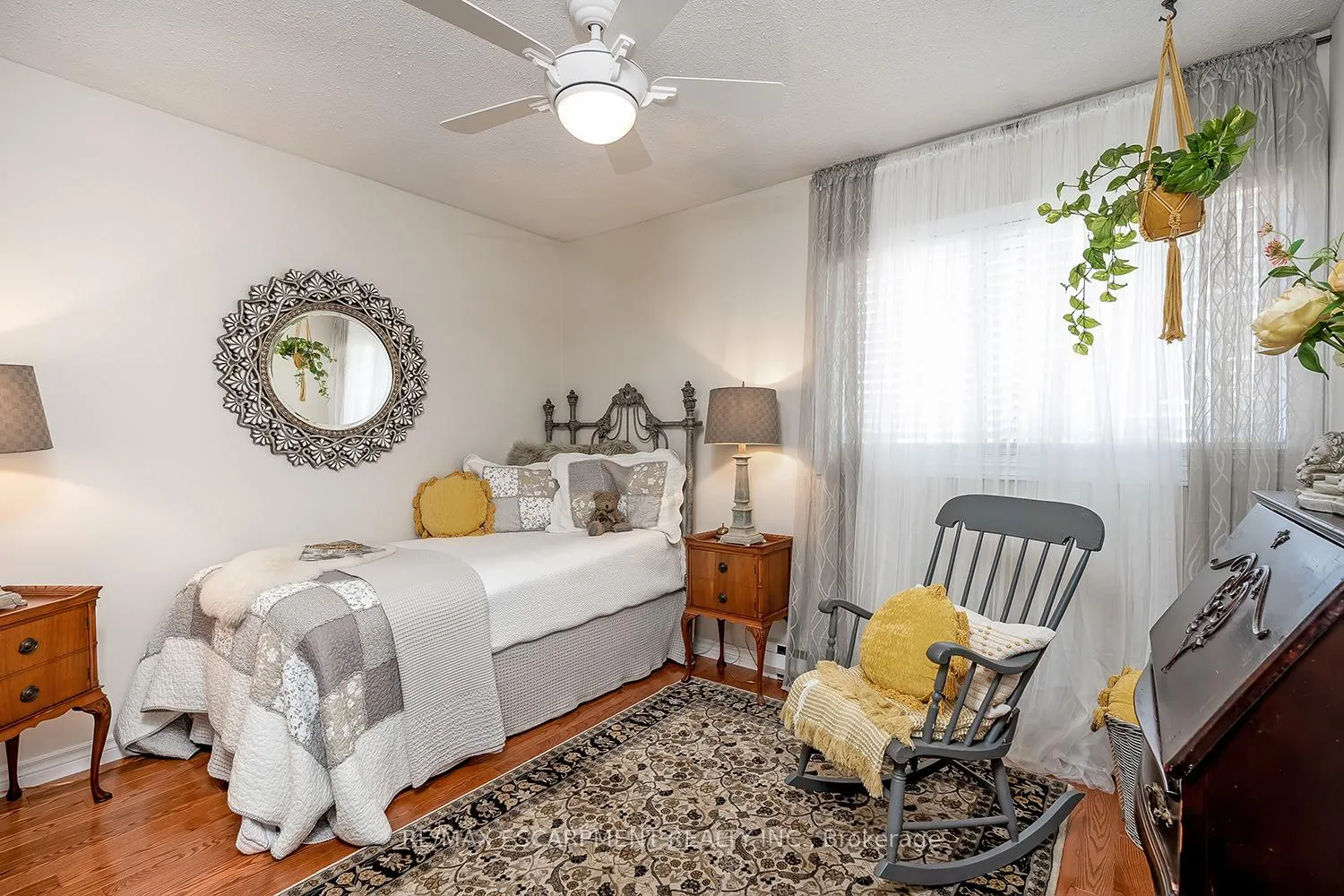 Photo 26 of Unit 5, 1580 Kerns Road, Burlington, Tyandaga — HOMEH