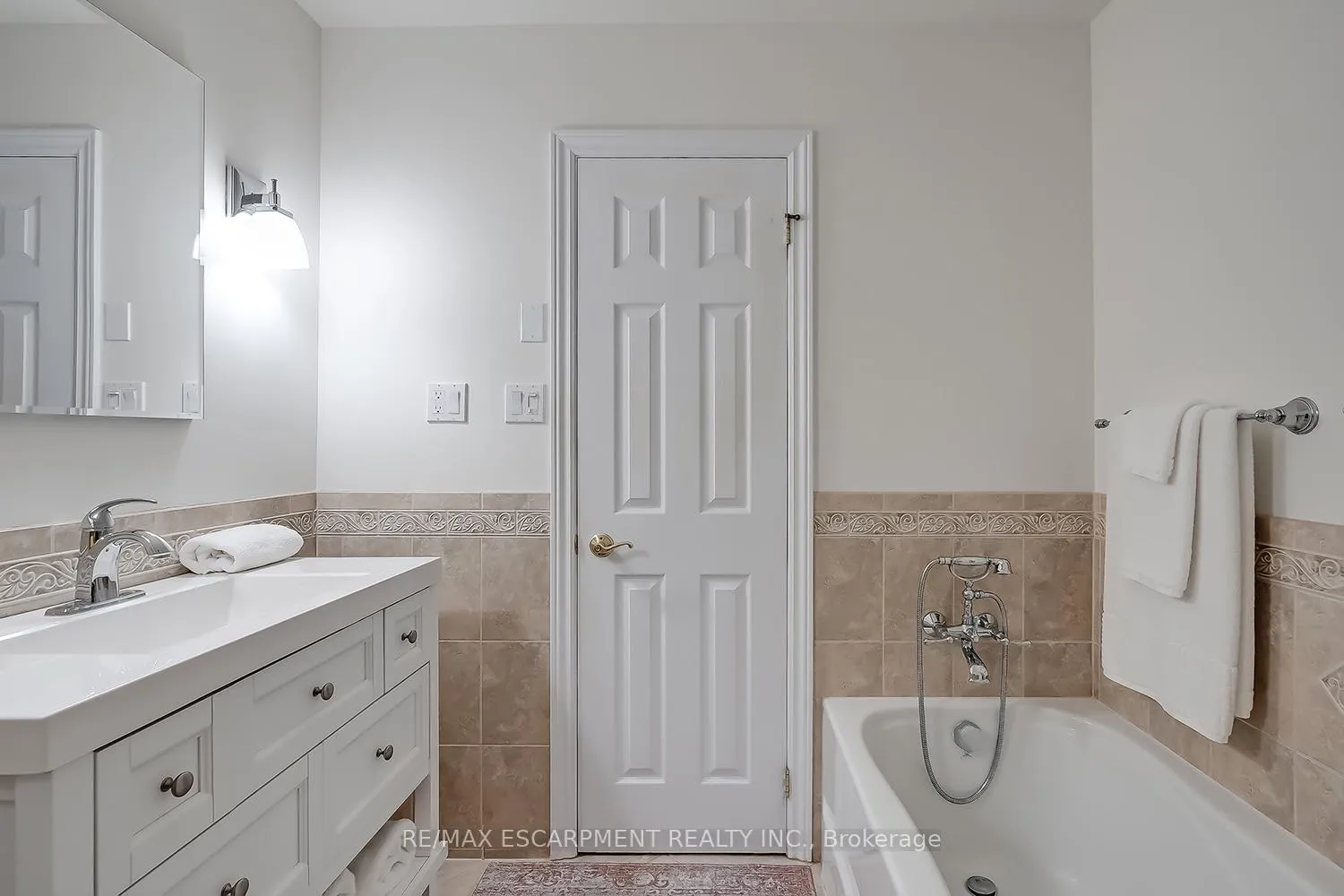 Photo 28 of Unit 5, 1580 Kerns Road, Burlington, Tyandaga — HOMEH