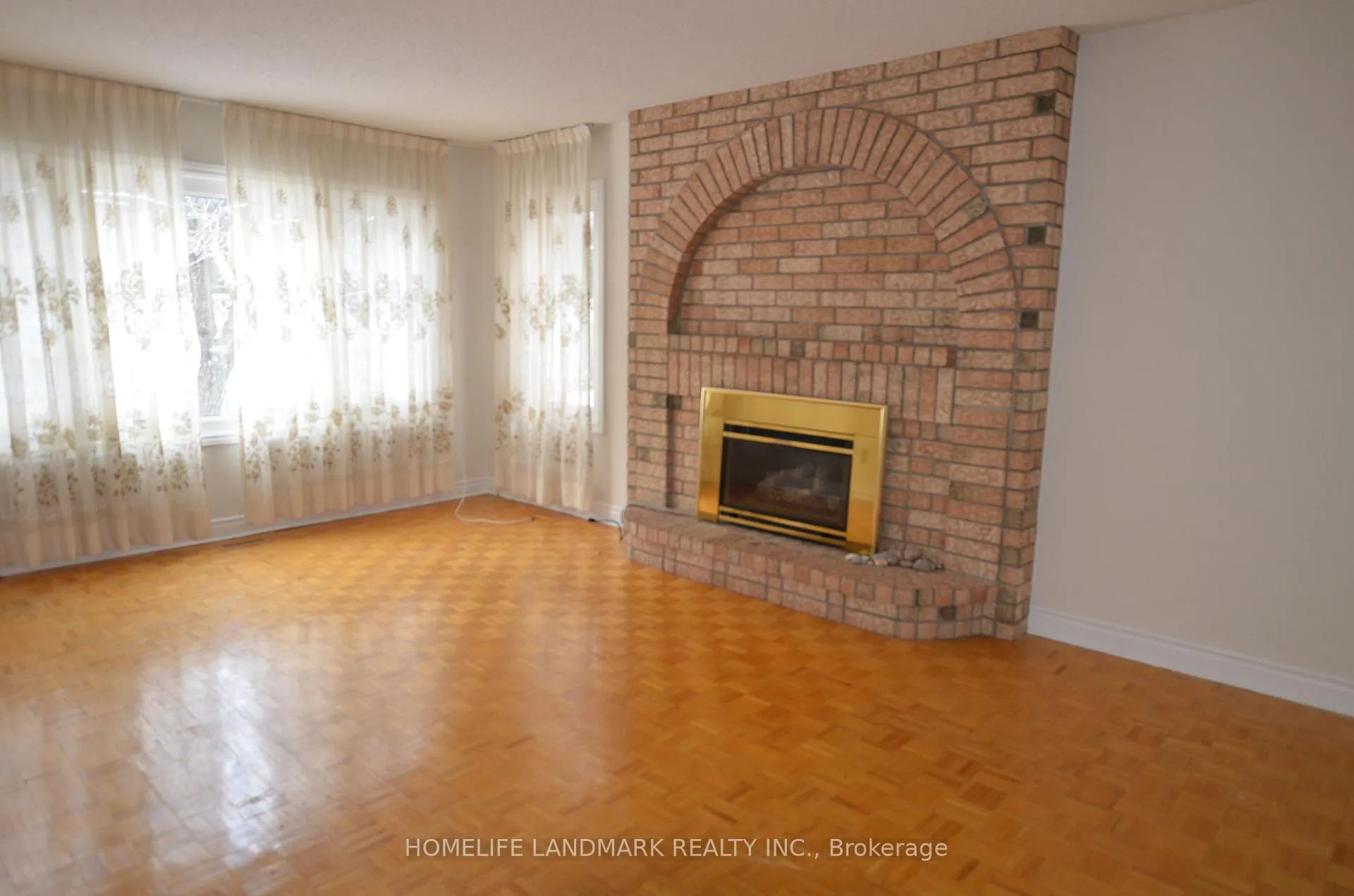 Photo 6 of 129 Lyndhurst Drive, Markham, Thornlea — HOMEH
