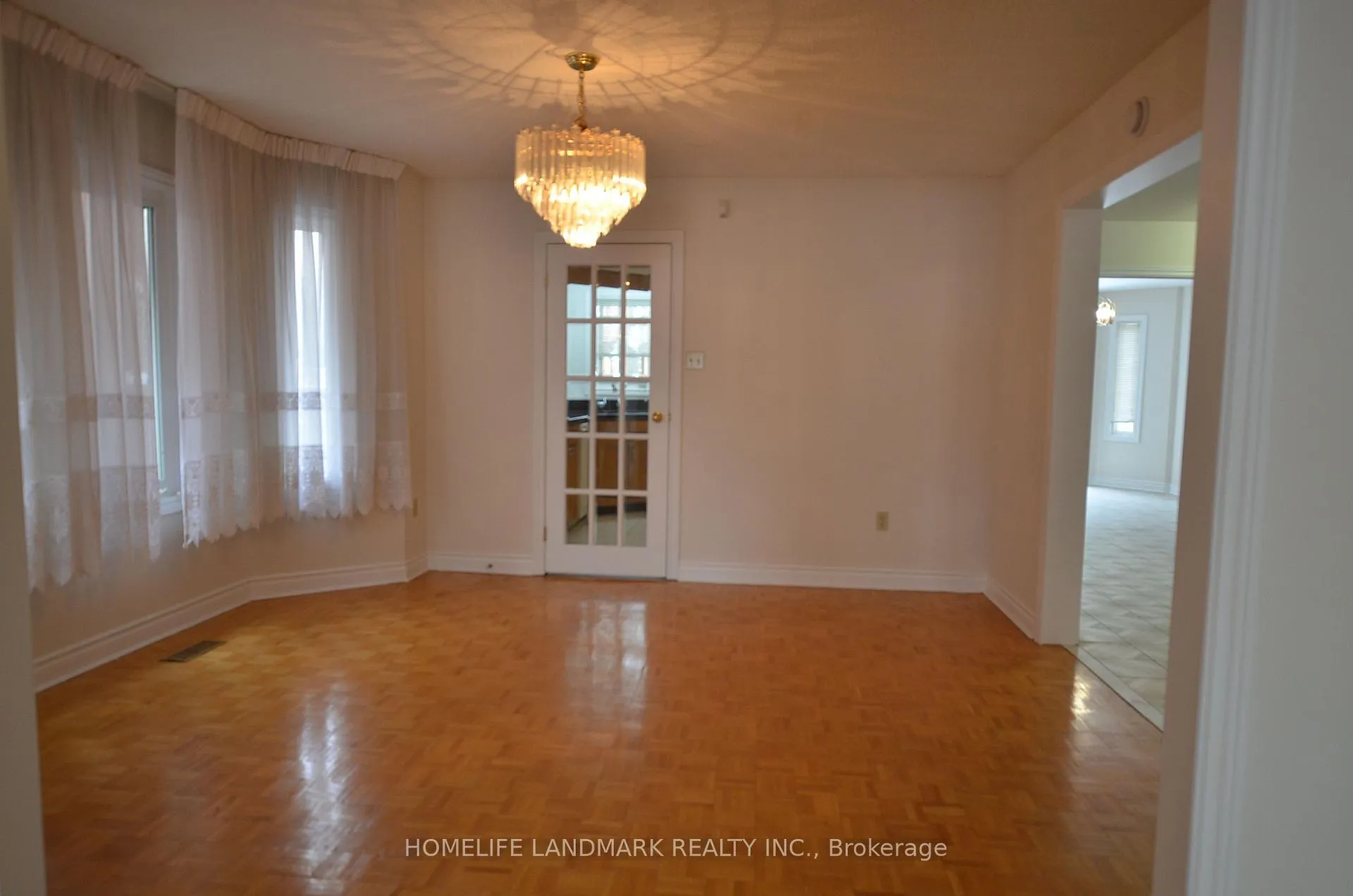 Photo 7 of 129 Lyndhurst Drive, Markham, Thornlea — HOMEH