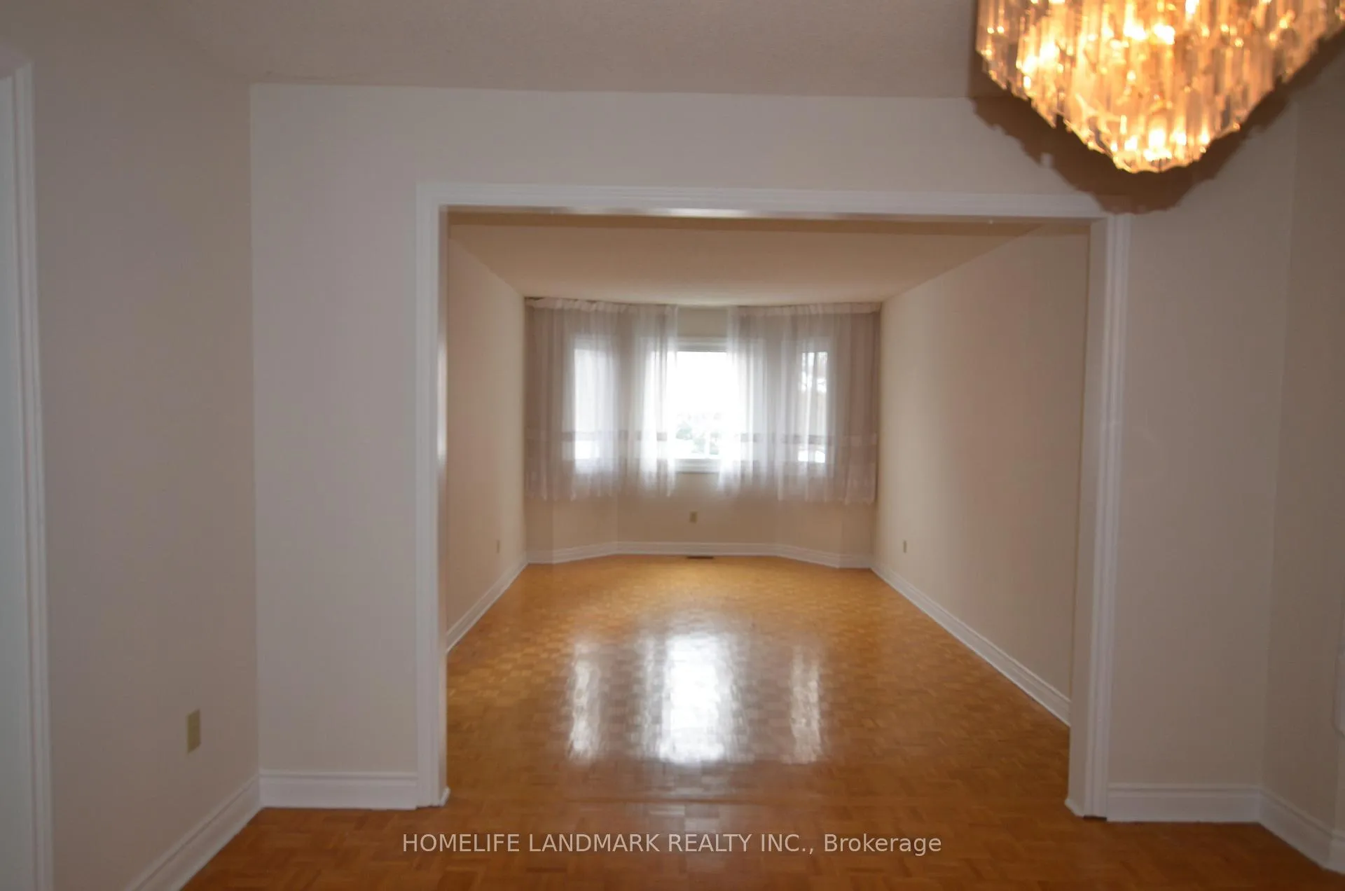 Photo 8 of 129 Lyndhurst Drive, Markham, Thornlea — HOMEH