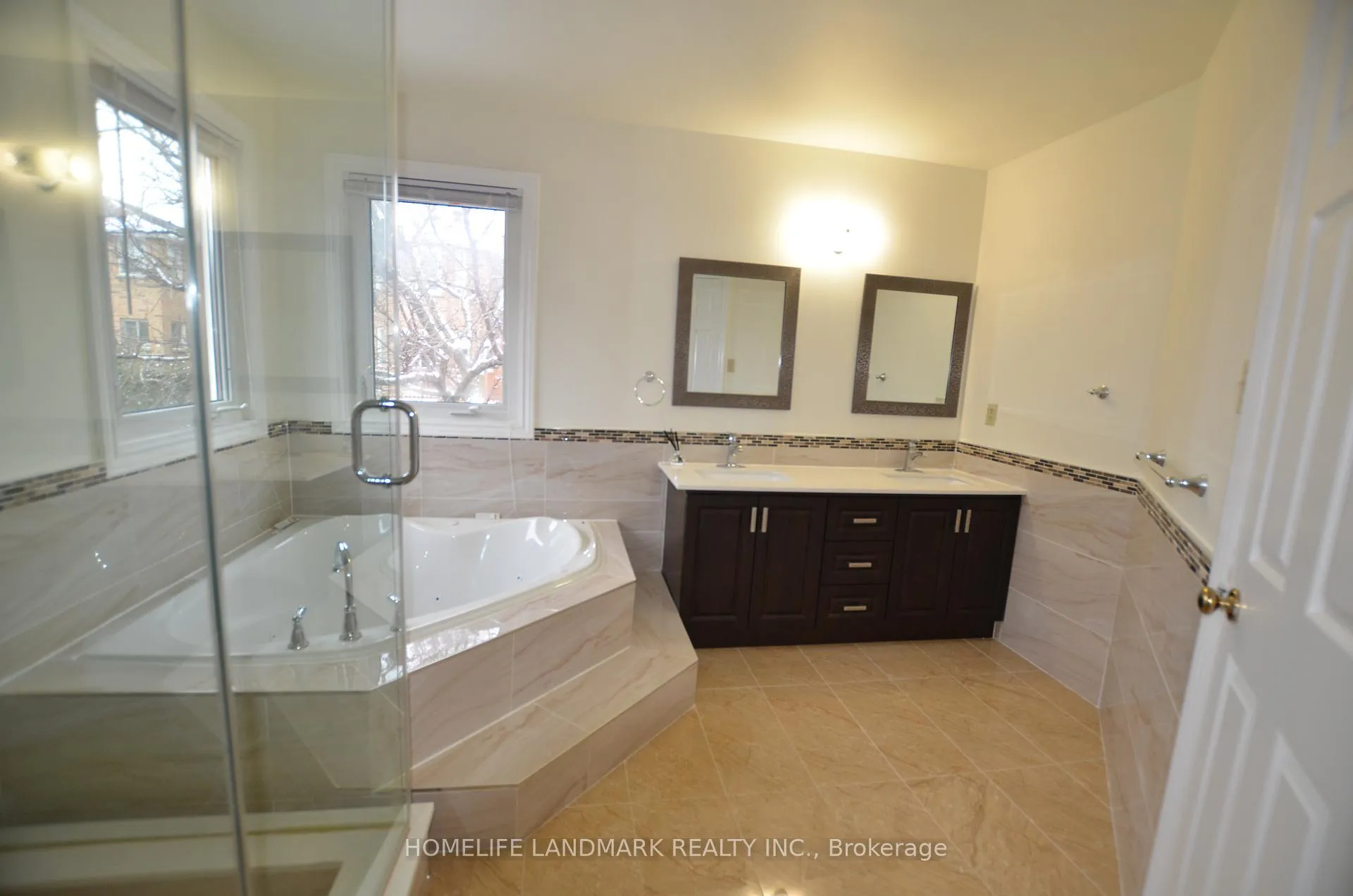Photo 11 of 129 Lyndhurst Drive, Markham, Thornlea — HOMEH