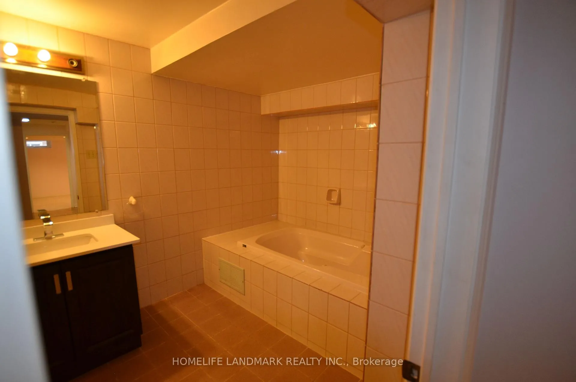 Photo 23 of 129 Lyndhurst Drive, Markham, Thornlea — HOMEH
