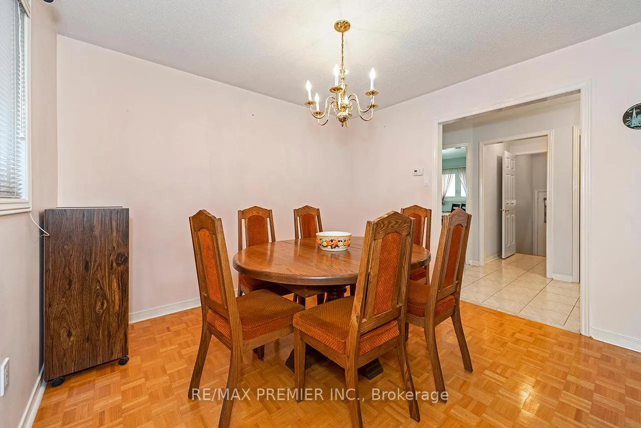 Photo 9 of 190 Andy Crescent, Vaughan, Elder Mills — HOMEH
