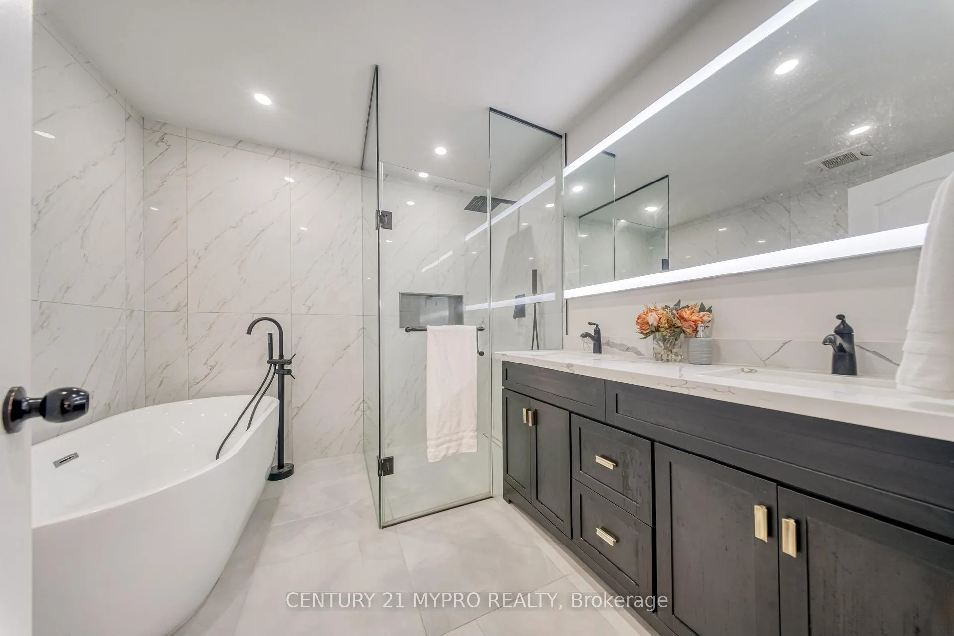 Photo 26 of 67 Mugford Road, Aurora, Bayview Wellington — HOMEH