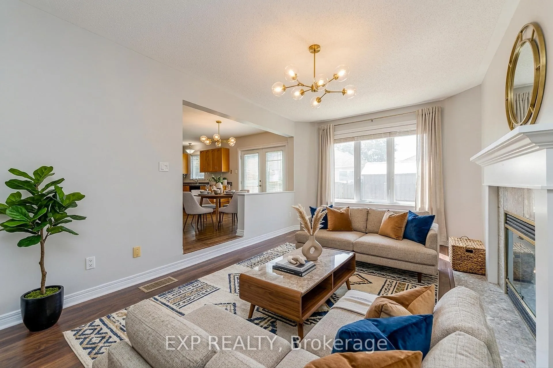 Photo 12 of 40 Newborough Crescent, Ottawa, Barrhaven East — HOMEH