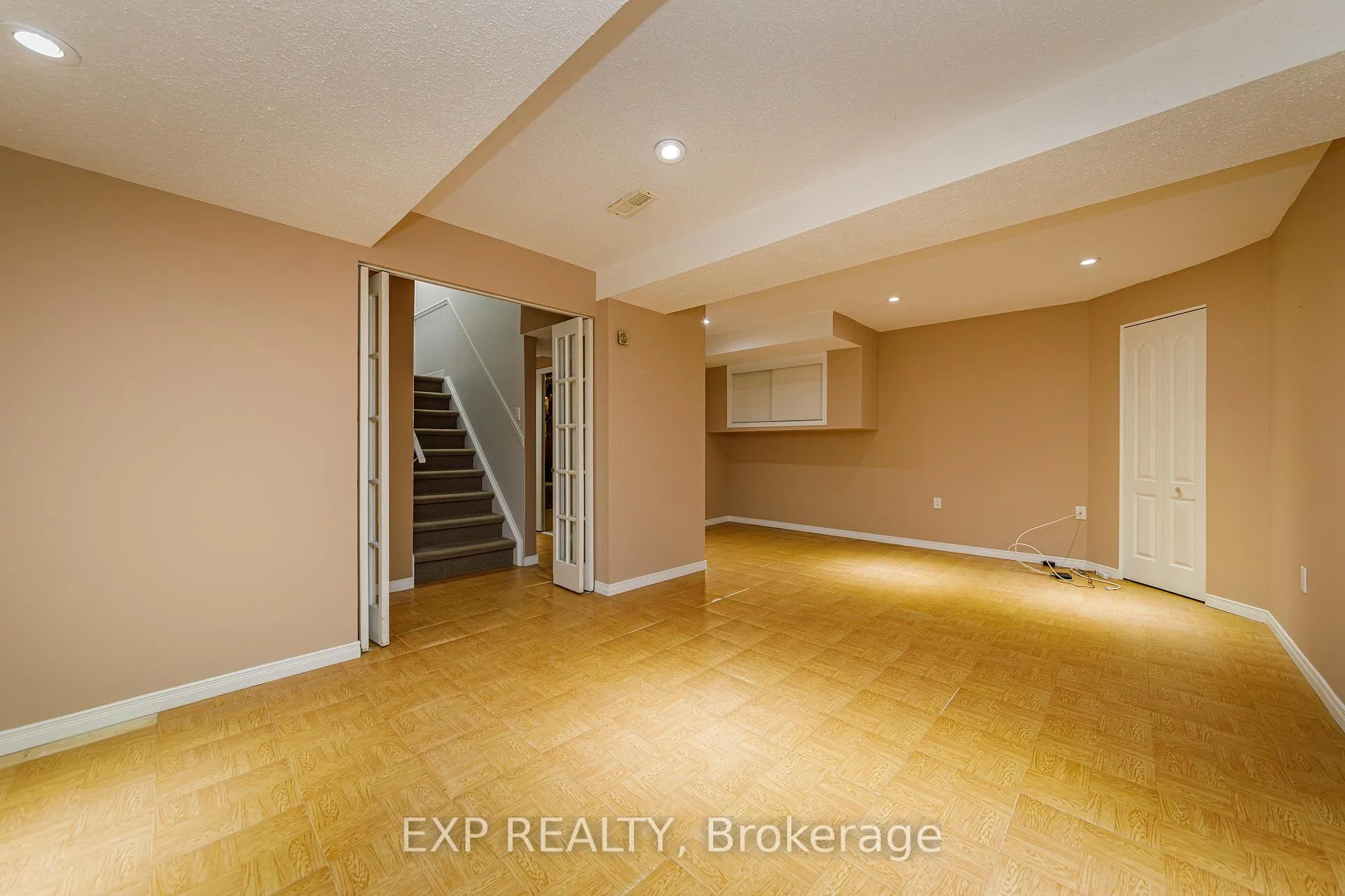 Photo 36 of 40 Newborough Crescent, Ottawa, Barrhaven East — HOMEH
