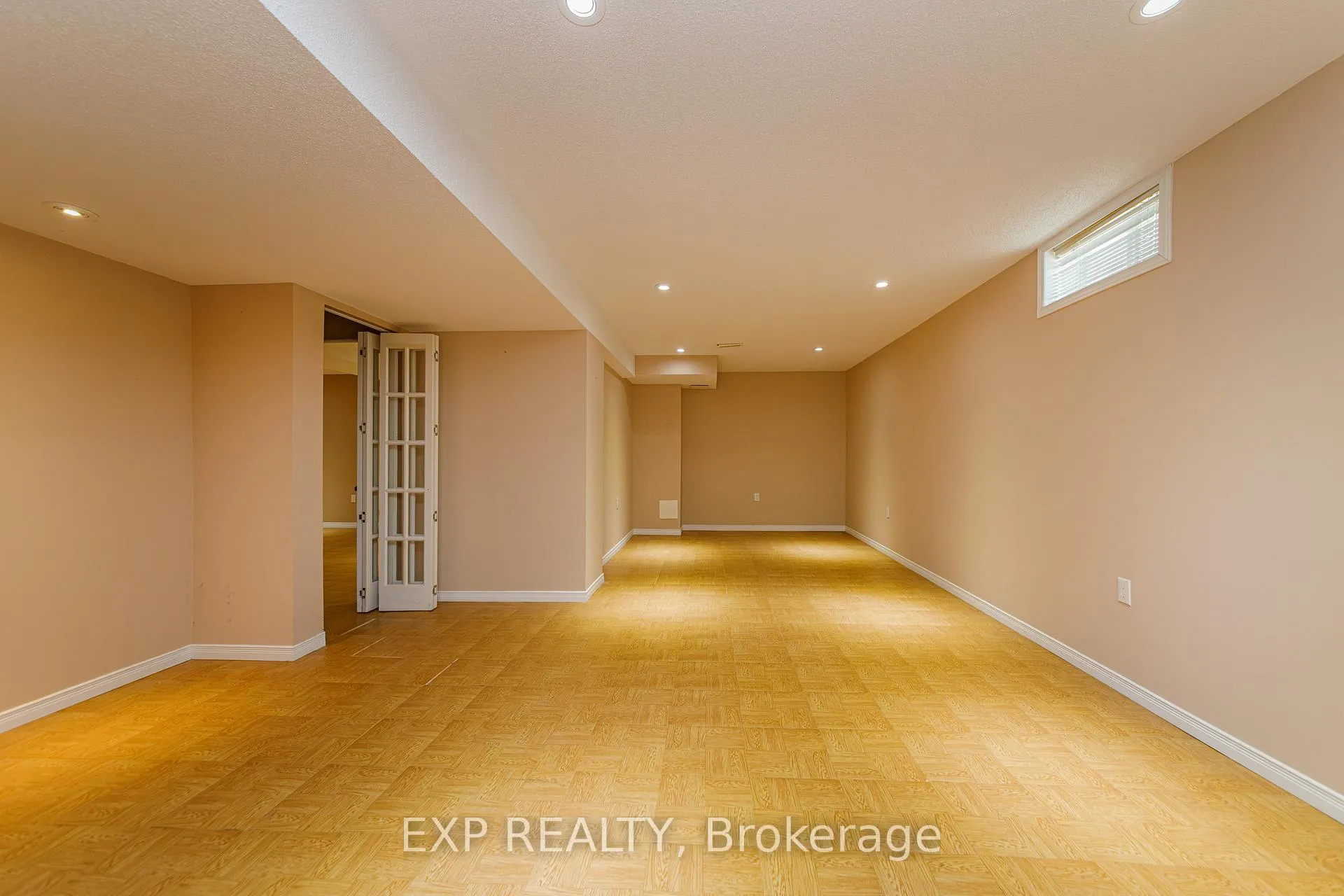 Photo 38 of 40 Newborough Crescent, Ottawa, Barrhaven East — HOMEH