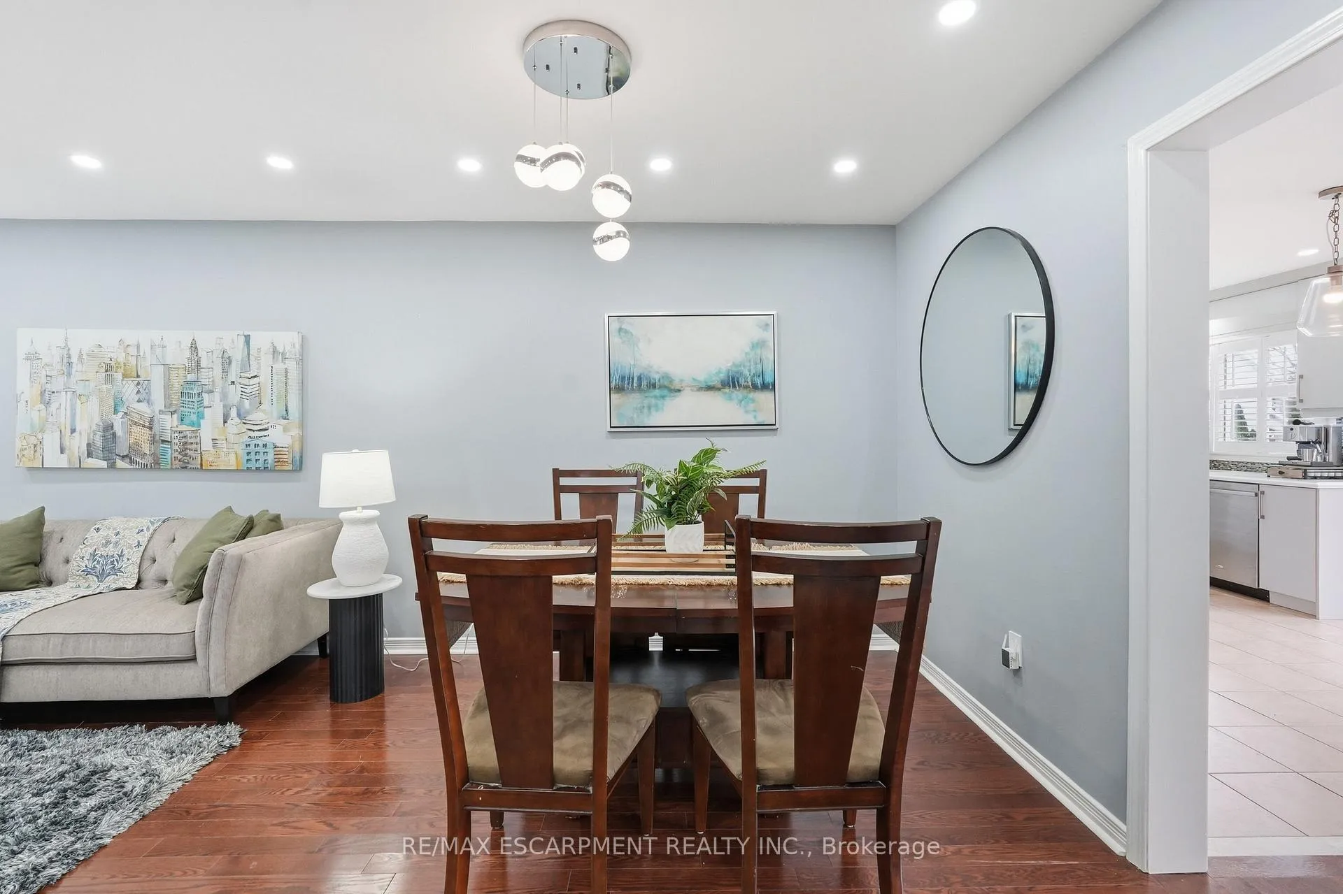Photo 12 of 5010 Bunton Crescent, Burlington, Orchard — HOMEH