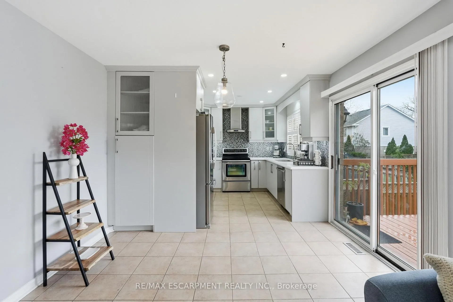 Photo 13 of 5010 Bunton Crescent, Burlington, Orchard — HOMEH