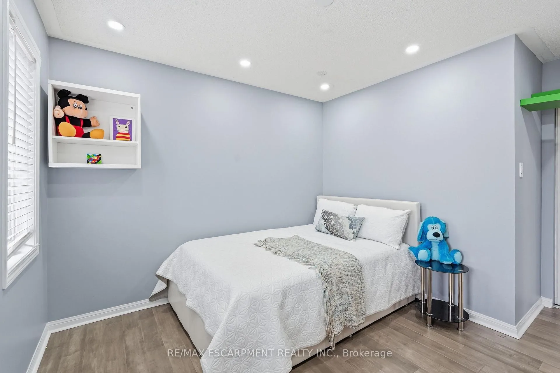 Photo 28 of 5010 Bunton Crescent, Burlington, Orchard — HOMEH