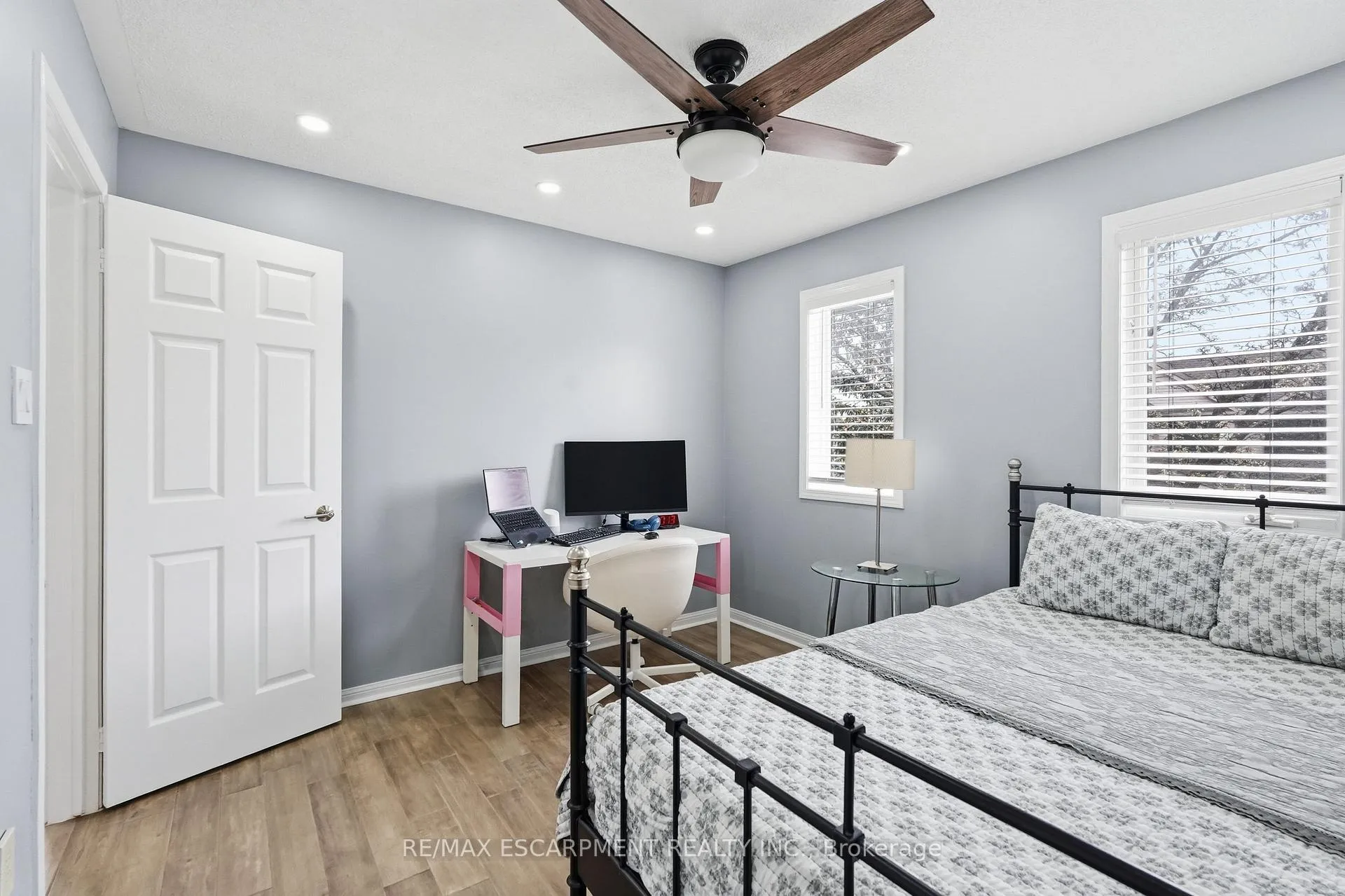 Photo 32 of 5010 Bunton Crescent, Burlington, Orchard — HOMEH