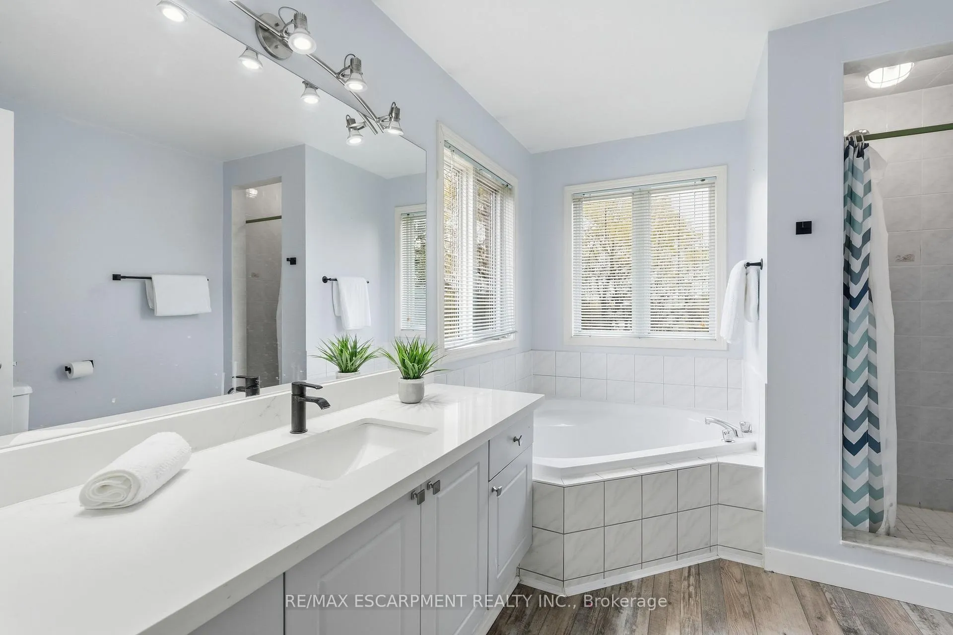 Photo 34 of 5010 Bunton Crescent, Burlington, Orchard — HOMEH