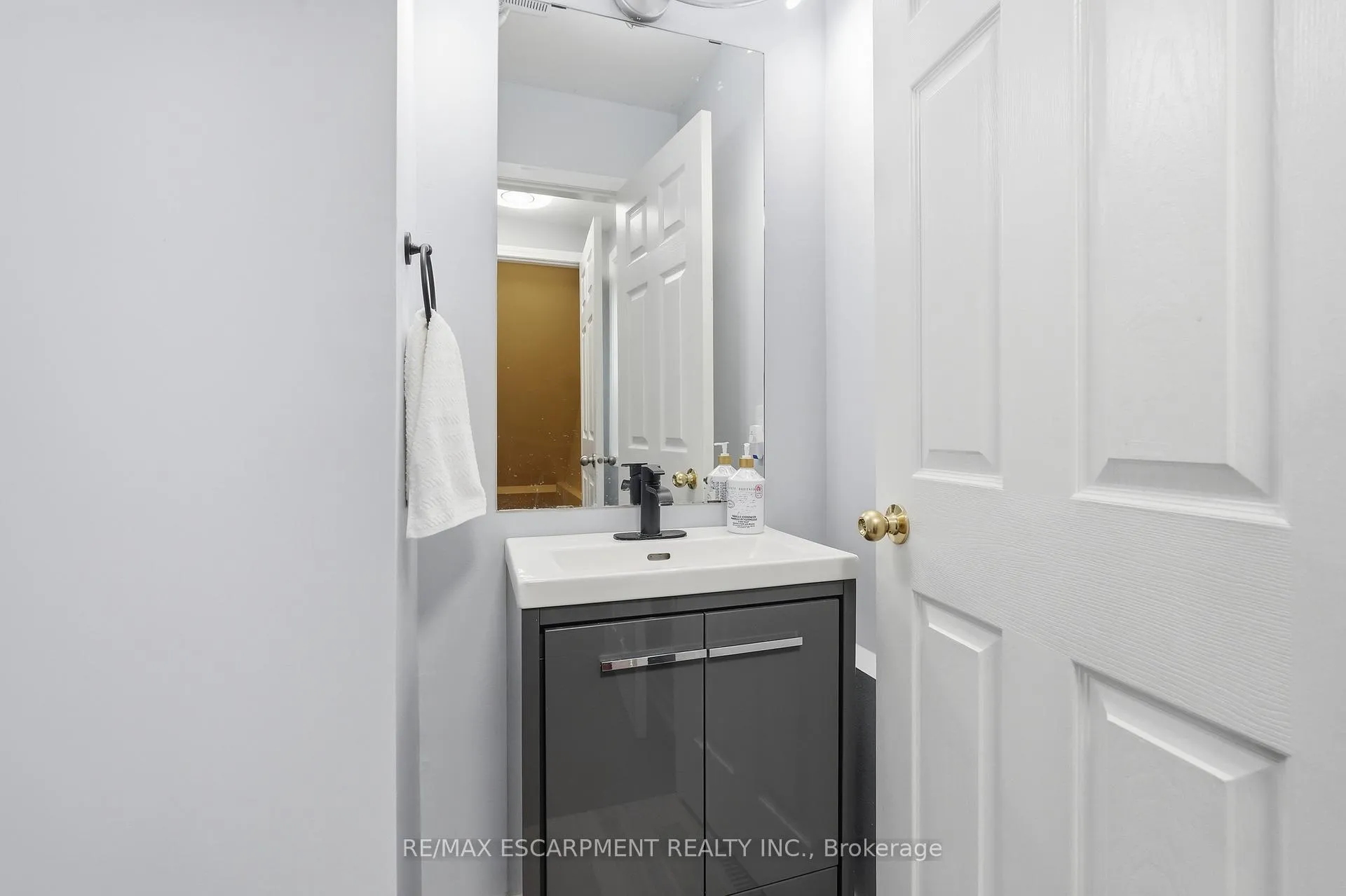 Photo 38 of 5010 Bunton Crescent, Burlington, Orchard — HOMEH