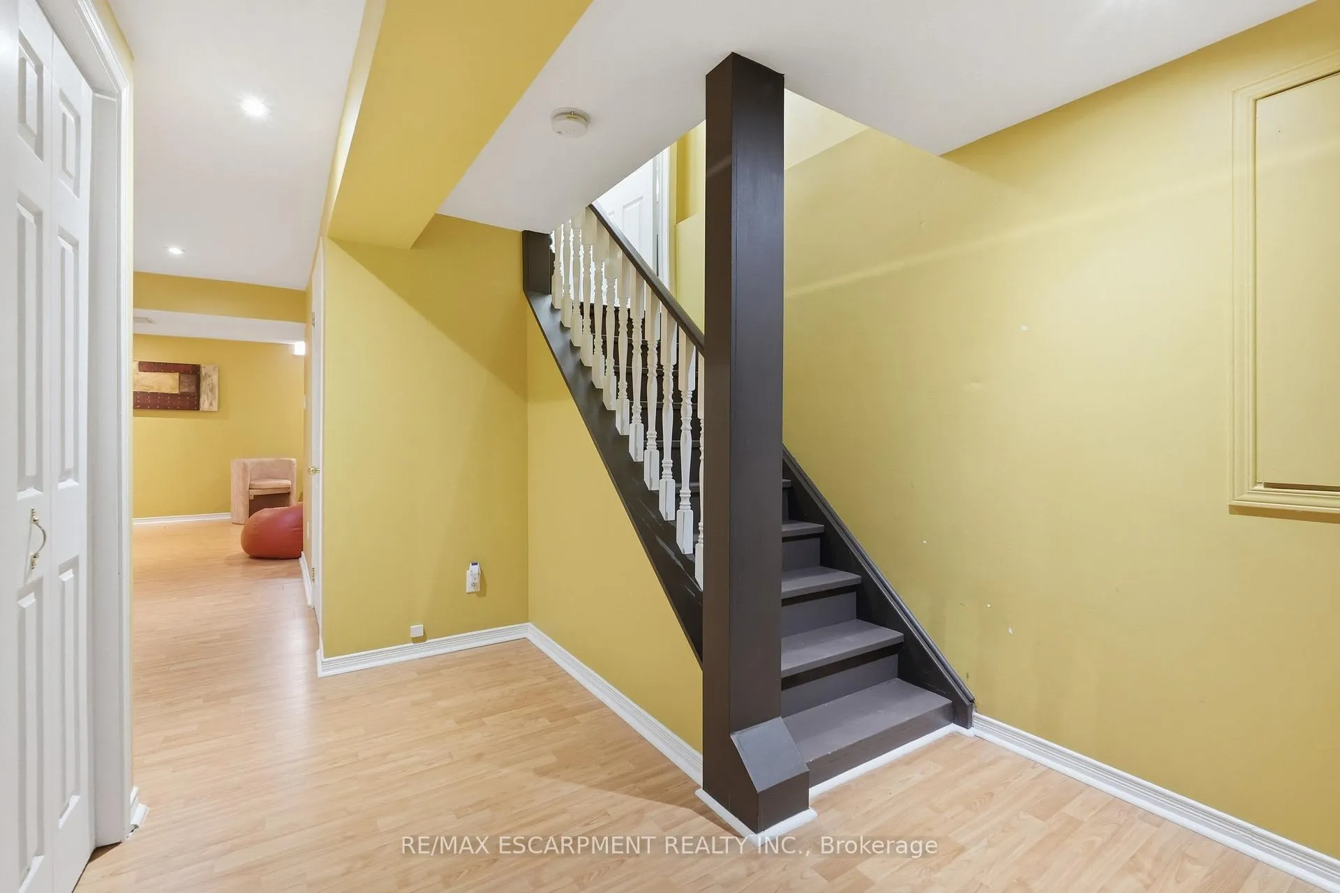 Photo 39 of 5010 Bunton Crescent, Burlington, Orchard — HOMEH