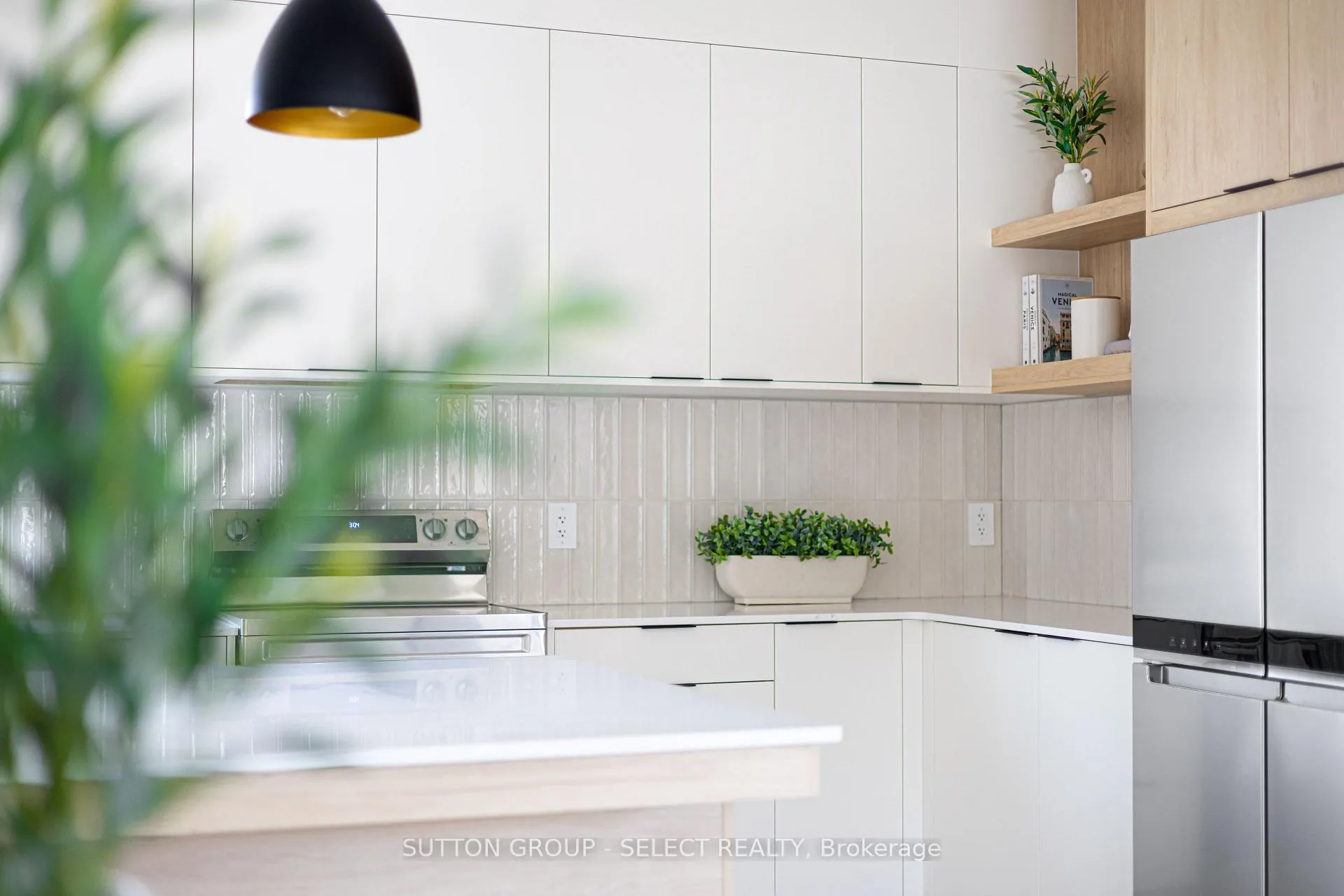 Photo 15 of Unit 2, 233 Upper Queen Street, Thames Centre, Thorndale — HOMEH