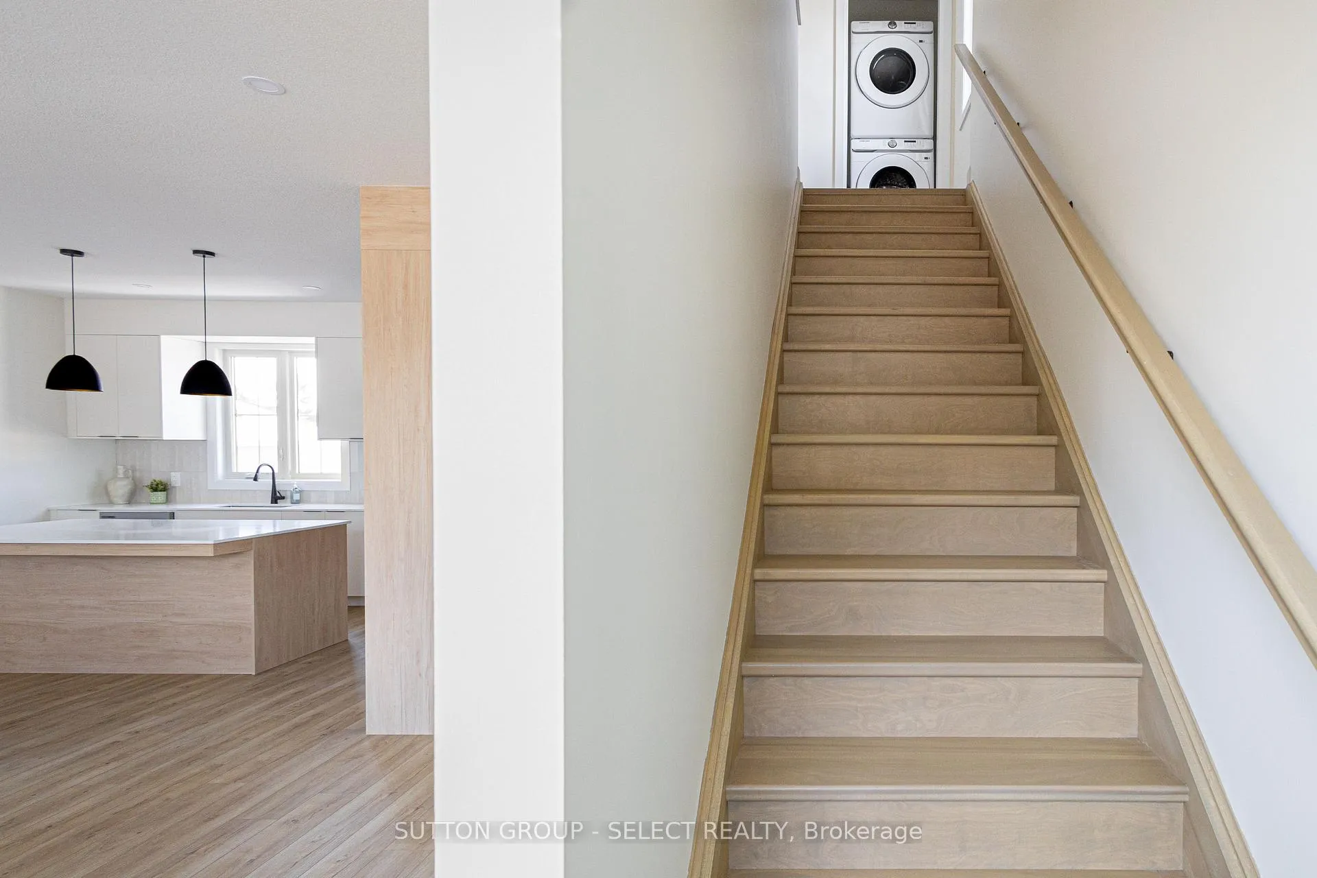 Photo 19 of Unit 2, 233 Upper Queen Street, Thames Centre, Thorndale — HOMEH