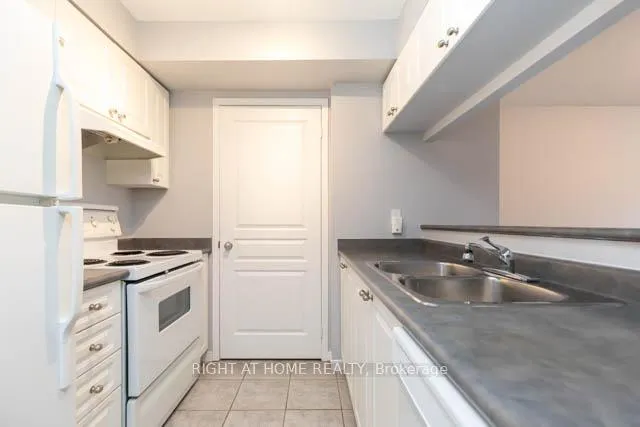 Photo 8 of Unit 207, 1797 Queen Street E, Toronto, The Beaches — HOMEH