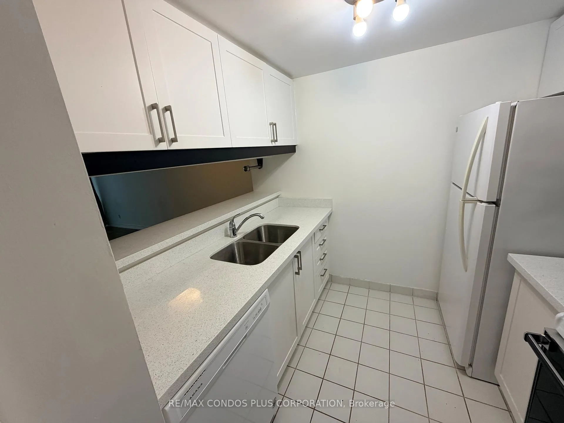 Photo 13 of Unit 720, 711 Bay Street, Toronto, Bay Street Corridor — HOMEH