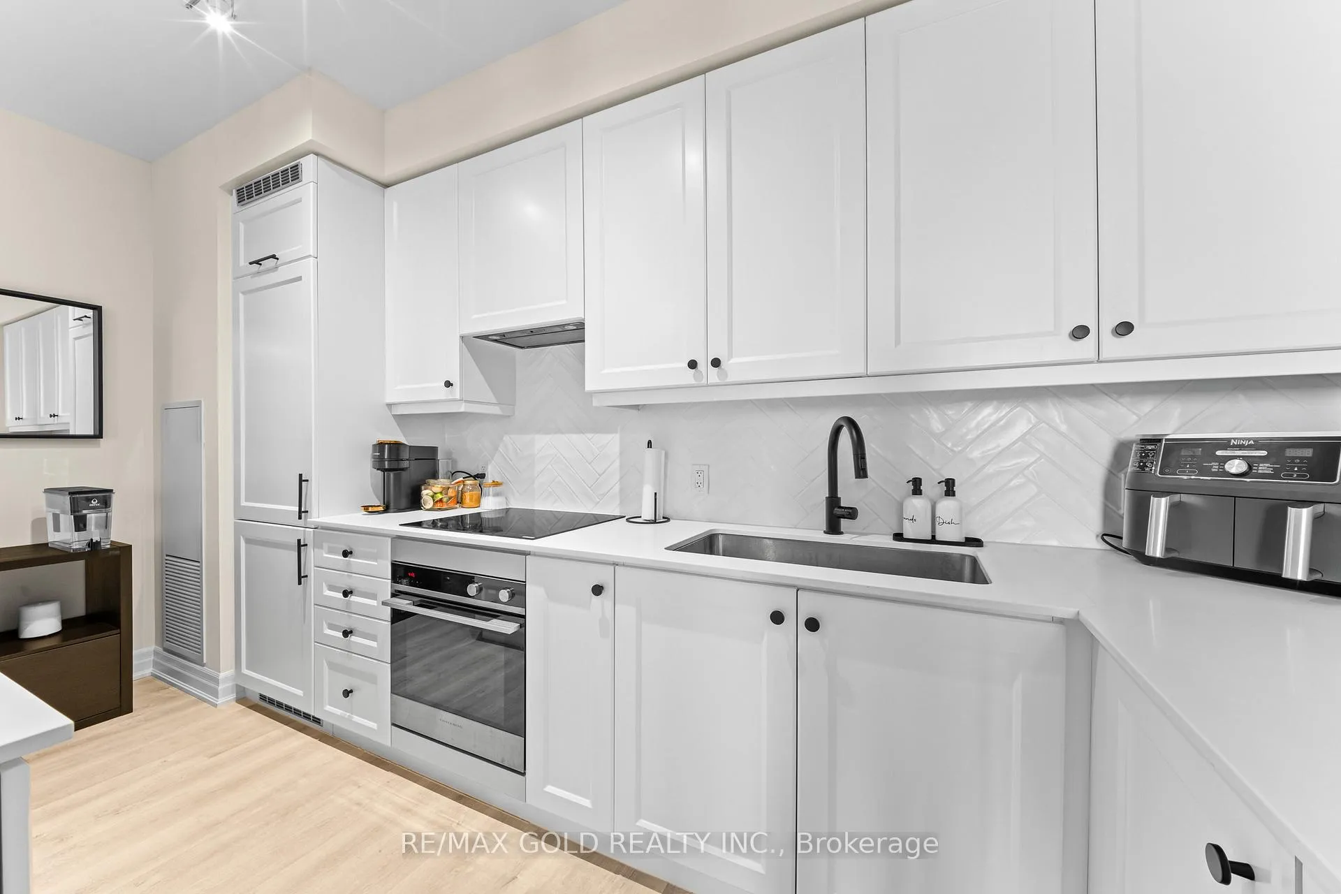 Photo 18 of Unit 618, 9075 Jane Street, Vaughan, Concord — HOMEH
