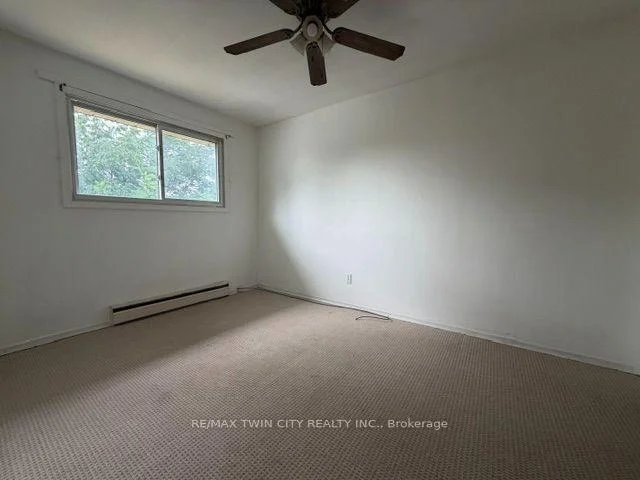 Photo 7 of Unit 4, 107 Sixth Avenue, Brantford, Eagle Place West — HOMEH