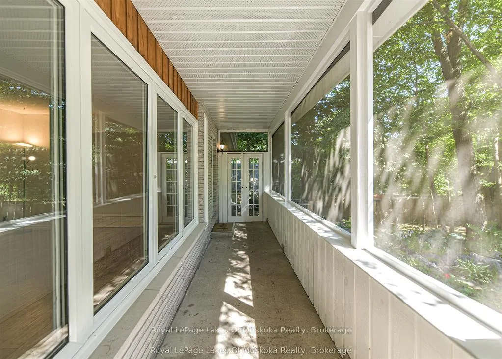 Photo 6 of 115 Douglas Street, Gravenhurst, Muskoka (S) — HOMEH
