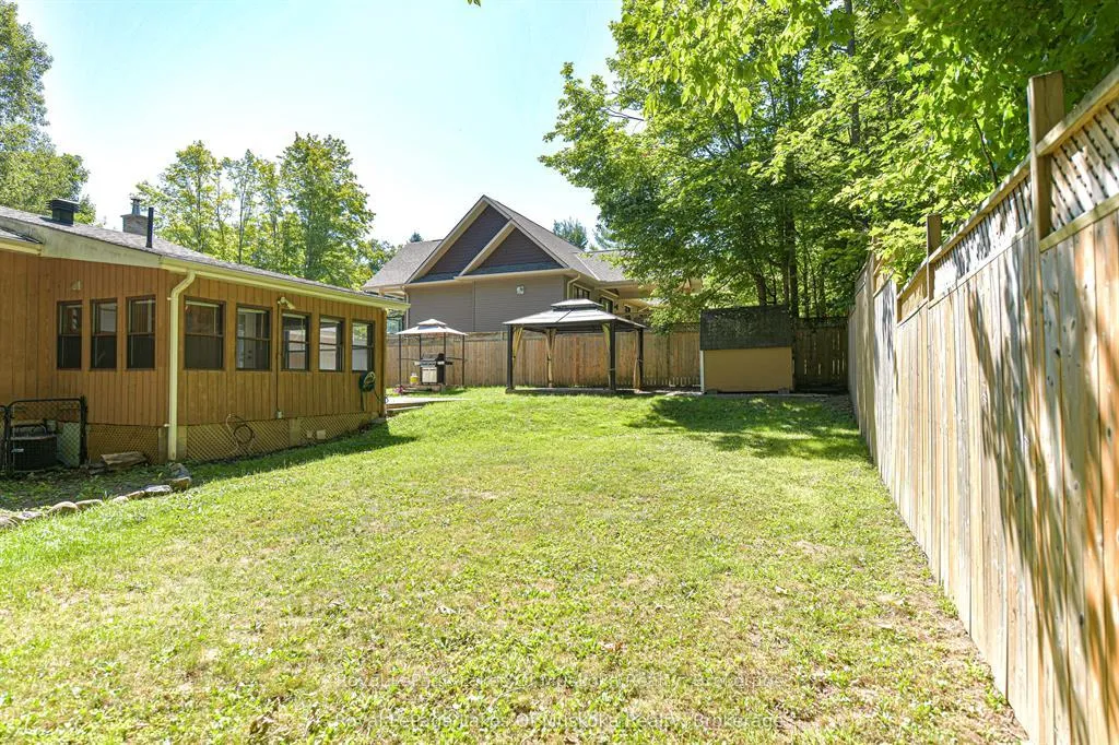 Photo 20 of 115 Douglas Street, Gravenhurst, Muskoka (S) — HOMEH