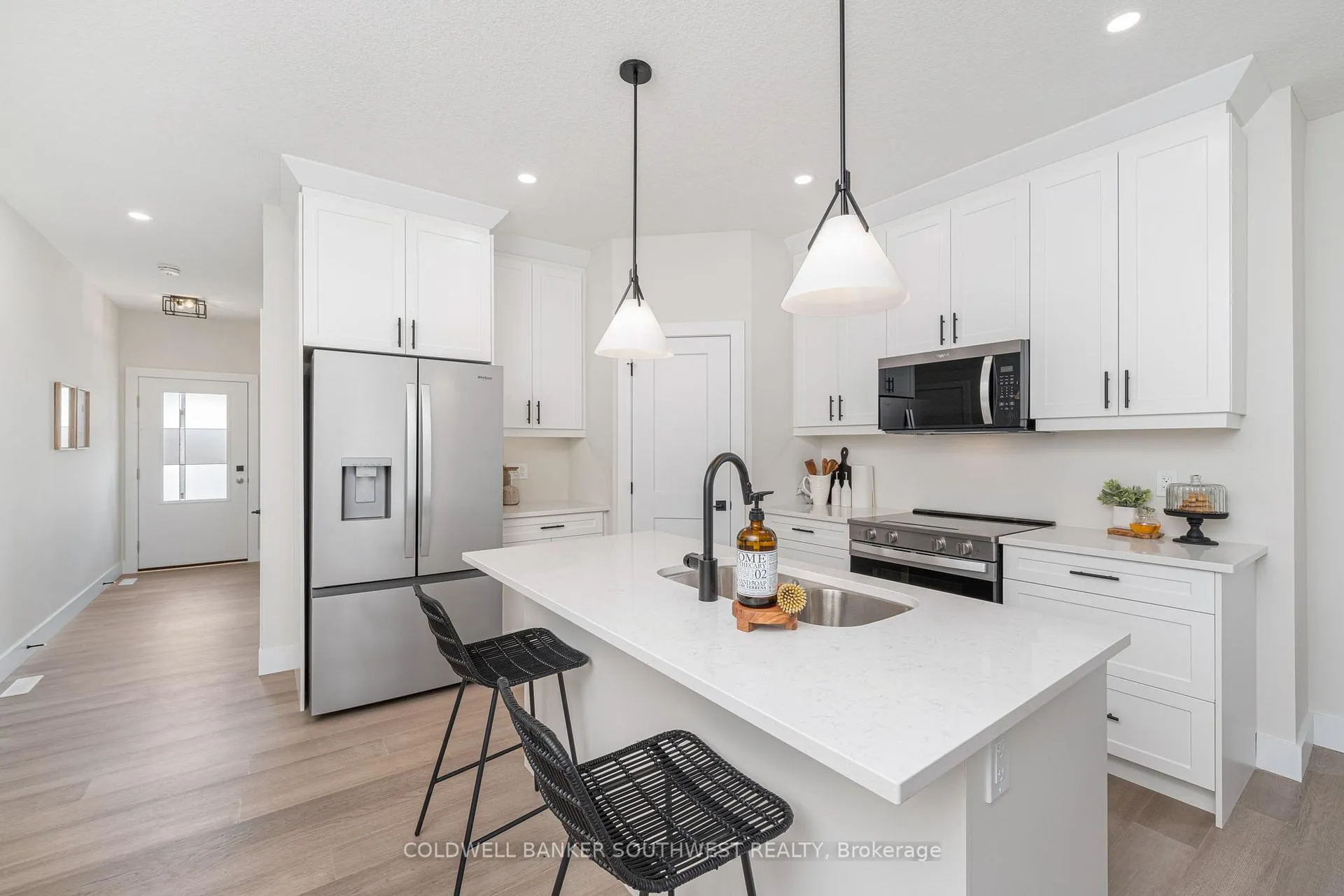 Photo 4 of 520 Anise Lane, Sarnia — HOMEH