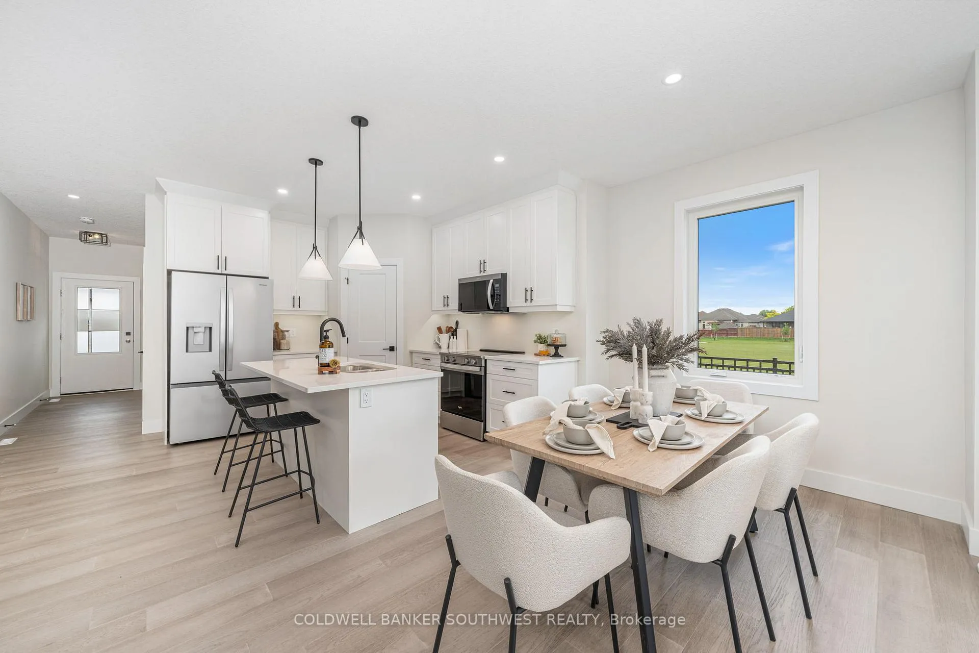 Photo 9 of 520 Anise Lane, Sarnia — HOMEH