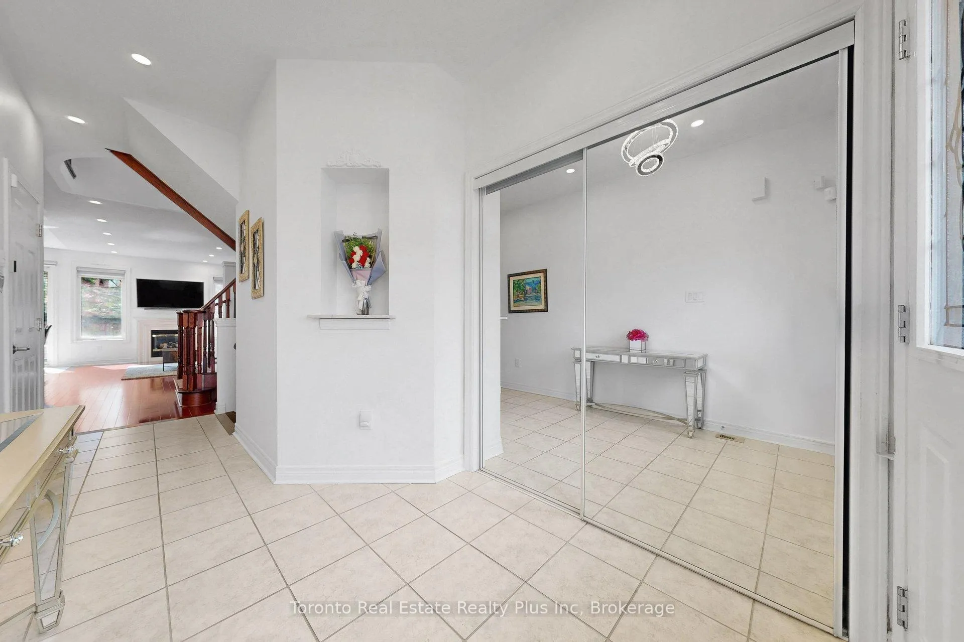 Photo 16 of 14 Riel Drive, Richmond Hill, Oak Ridges — HOMEH