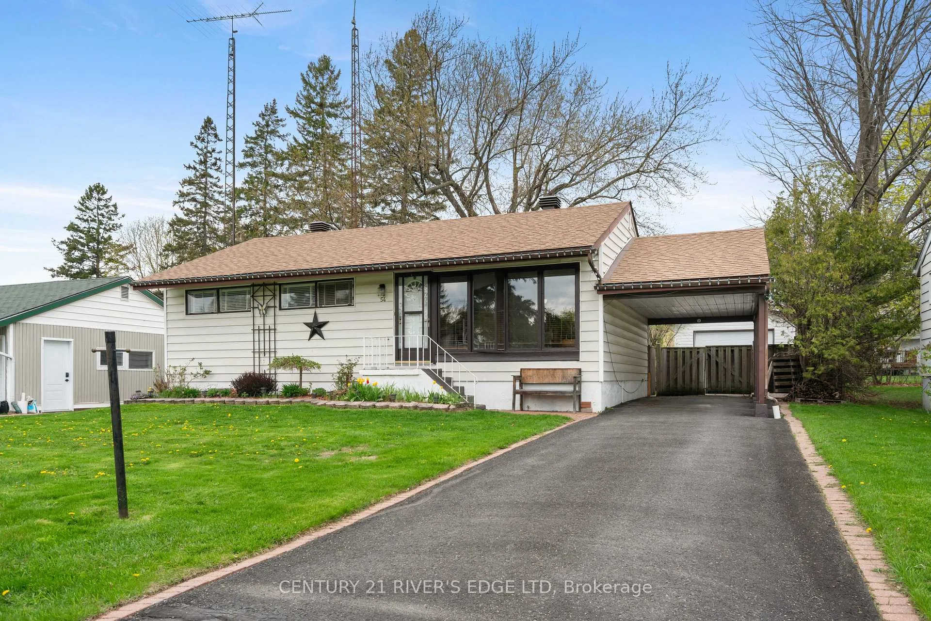 Photo of 54 Loyalist Street
