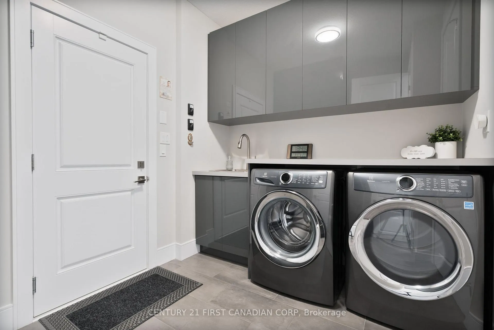 Photo 18 of 16 Foxborough Place, Thames Centre, Thorndale — HOMEH