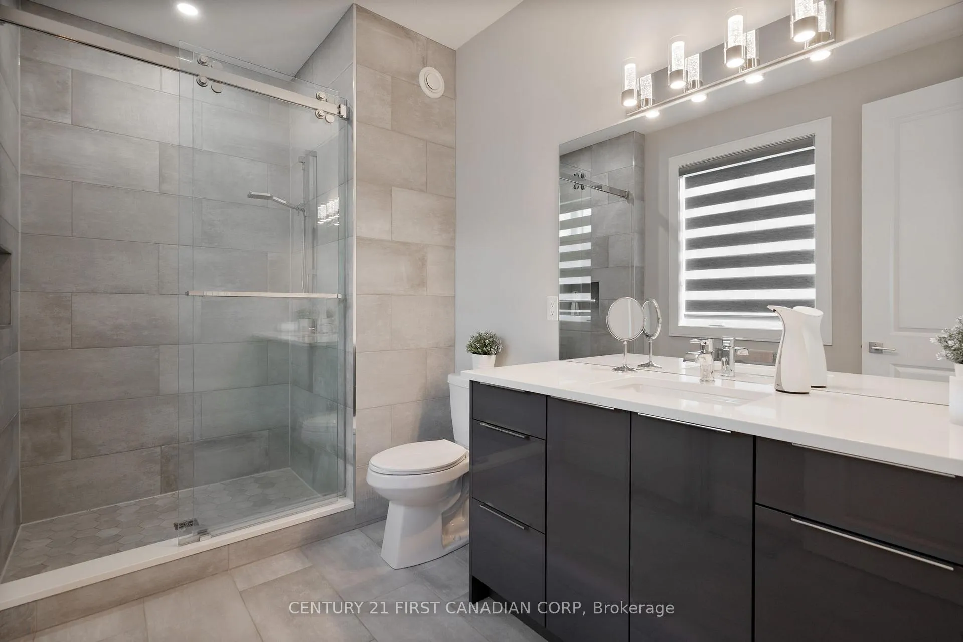 Photo 24 of 16 Foxborough Place, Thames Centre, Thorndale — HOMEH