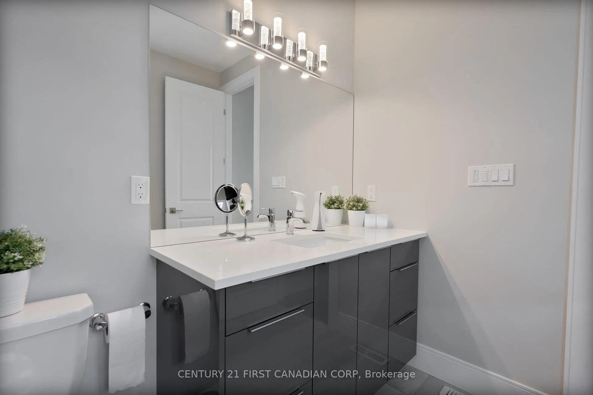 Photo 25 of 16 Foxborough Place, Thames Centre, Thorndale — HOMEH