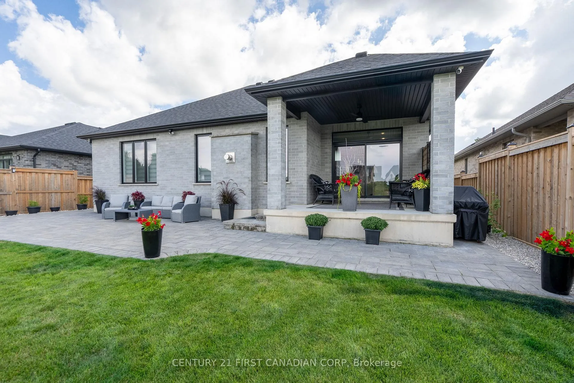 Photo 41 of 16 Foxborough Place, Thames Centre, Thorndale — HOMEH