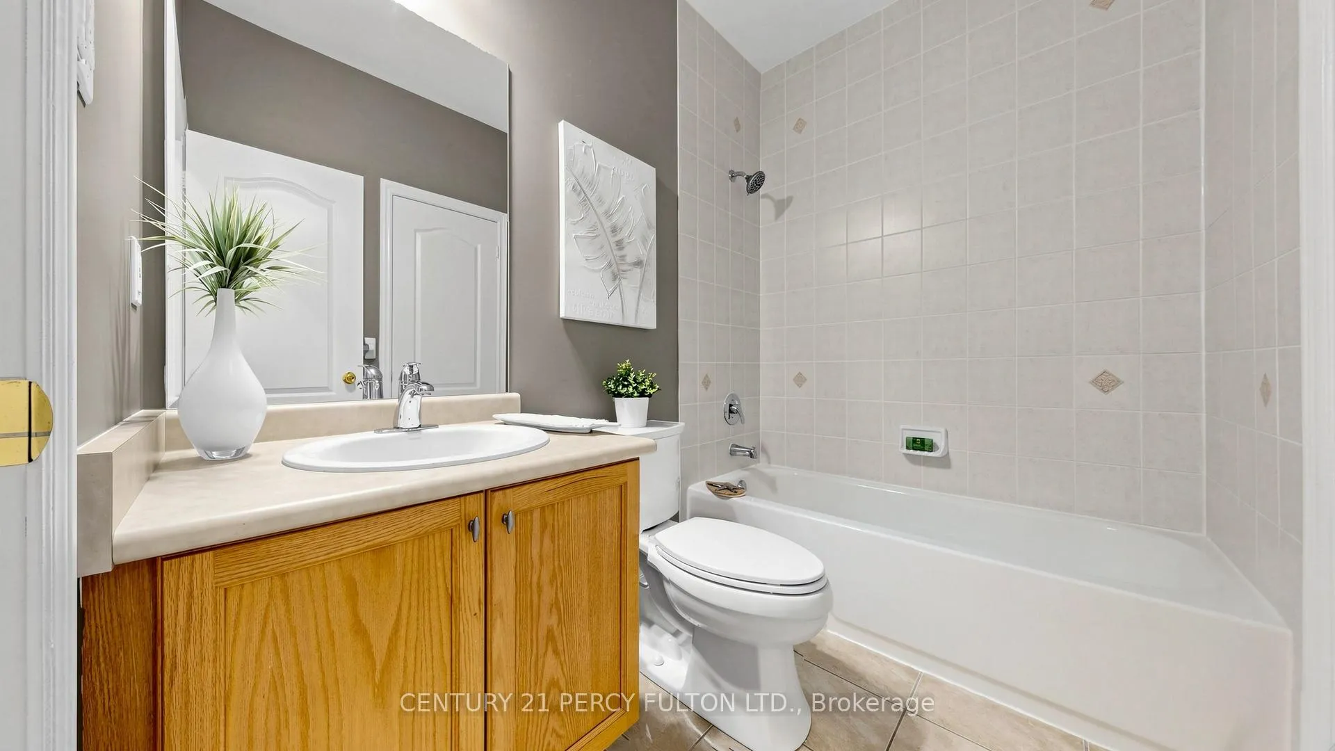 Photo 15 of 22 Delray Drive, Markham, Greensborough — HOMEH