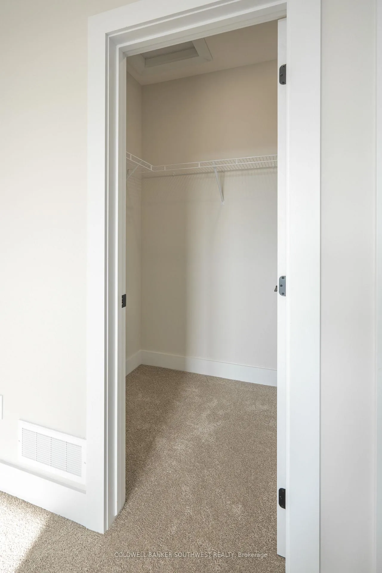 Photo 9 of 522 Anise Lane, Sarnia — HOMEH