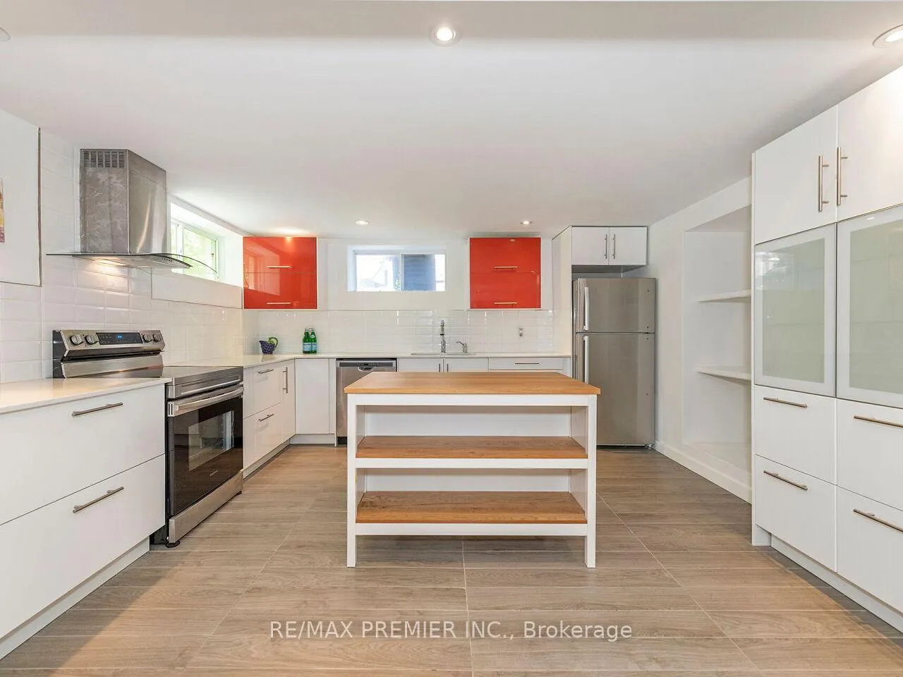 Photo 35 of 35 Yorkdale Crescent, North York, Humberlea-Pelmo Park — HOMEH