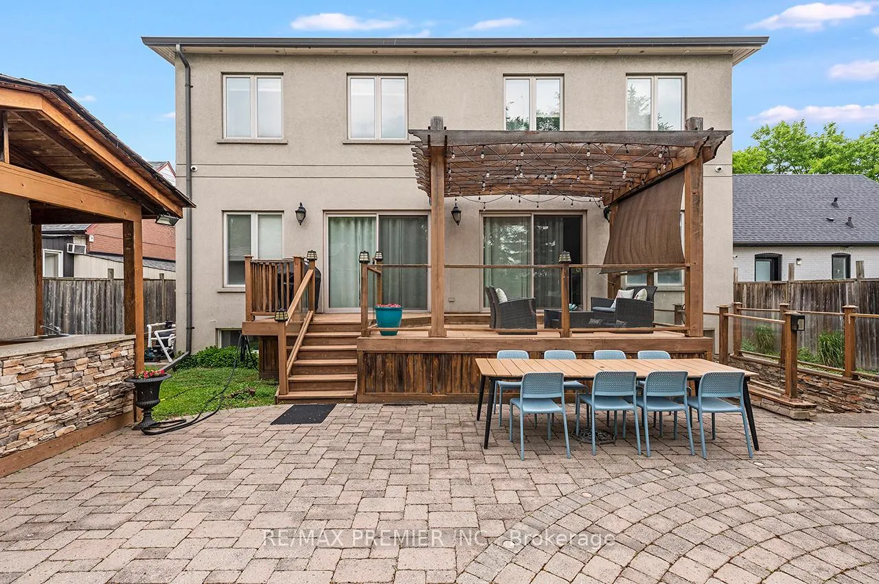 Photo 41 of 35 Yorkdale Crescent, North York, Humberlea-Pelmo Park — HOMEH