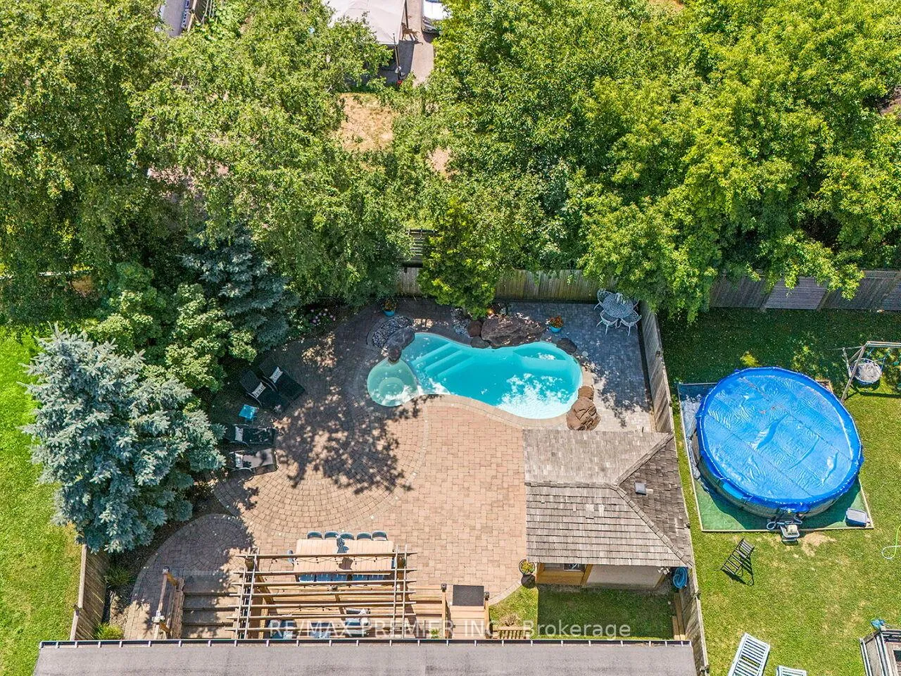Photo 45 of 35 Yorkdale Crescent, North York, Humberlea-Pelmo Park — HOMEH