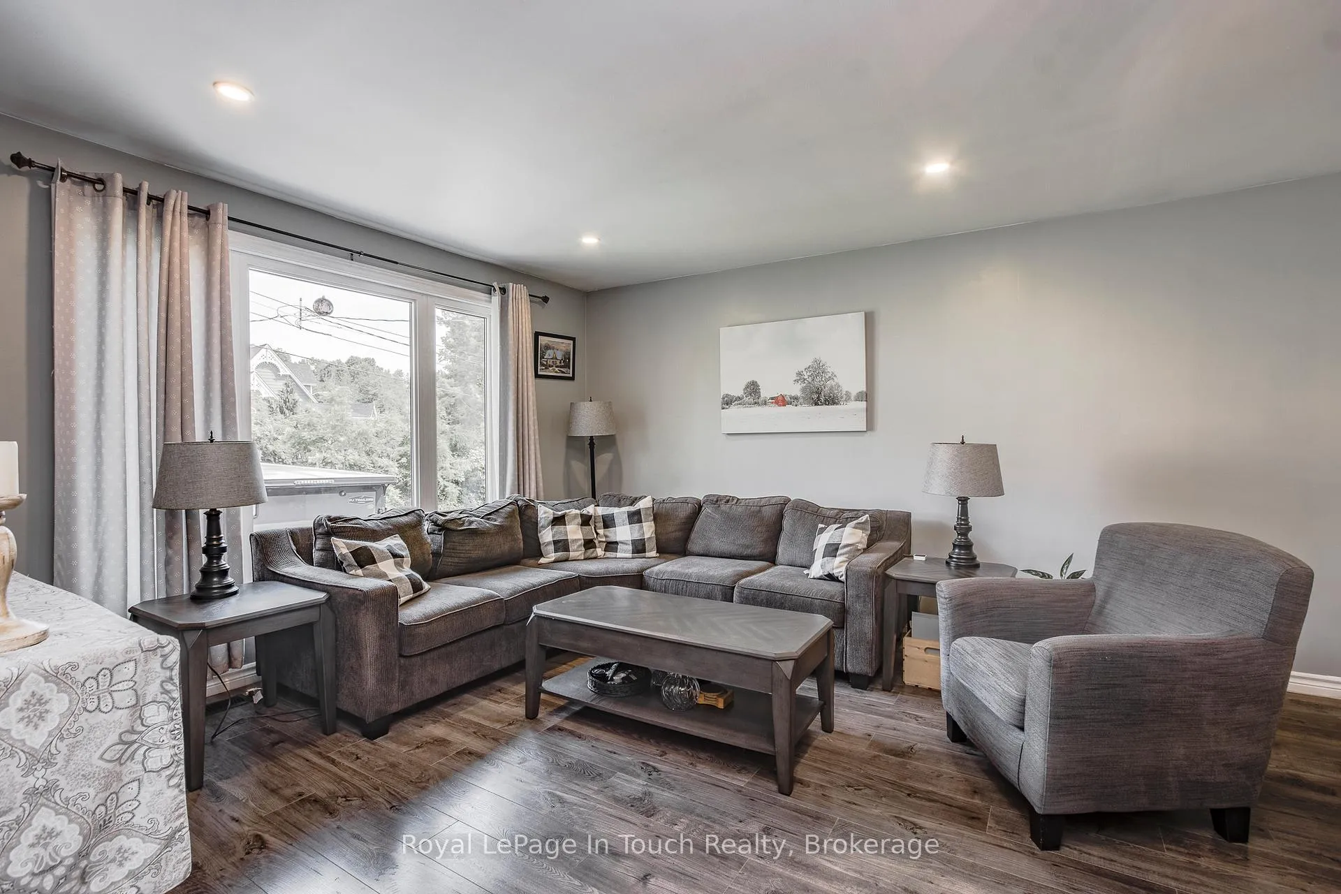Photo 10 of 457 Hayes Street, Tay, Port McNicoll — HOMEH