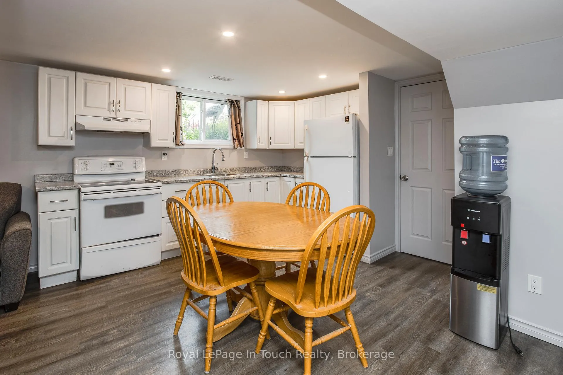Photo 17 of 457 Hayes Street, Tay, Port McNicoll — HOMEH