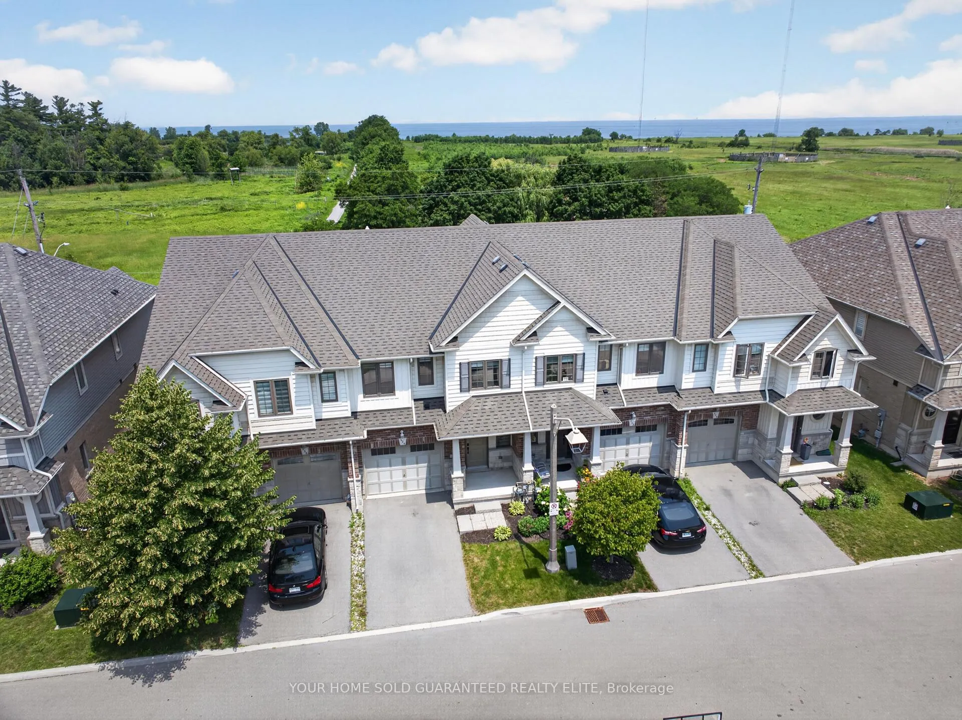 Photo 1 of 114 Dunrobin Lane, Grimsby, Grimsby Beach — HOMEH