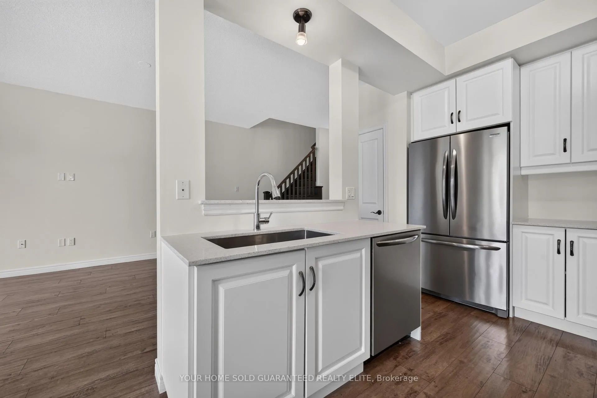 Photo 10 of 114 Dunrobin Lane, Grimsby, Grimsby Beach — HOMEH